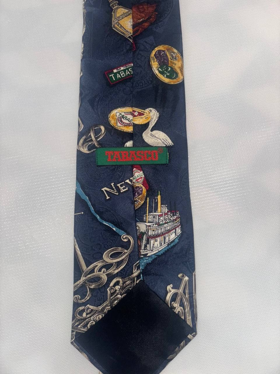 Tabasco Vintage Tie Tabasco NEW ORLEANS 100% silk Made in USA Size ONE SIZE - 6 Thumbnail
