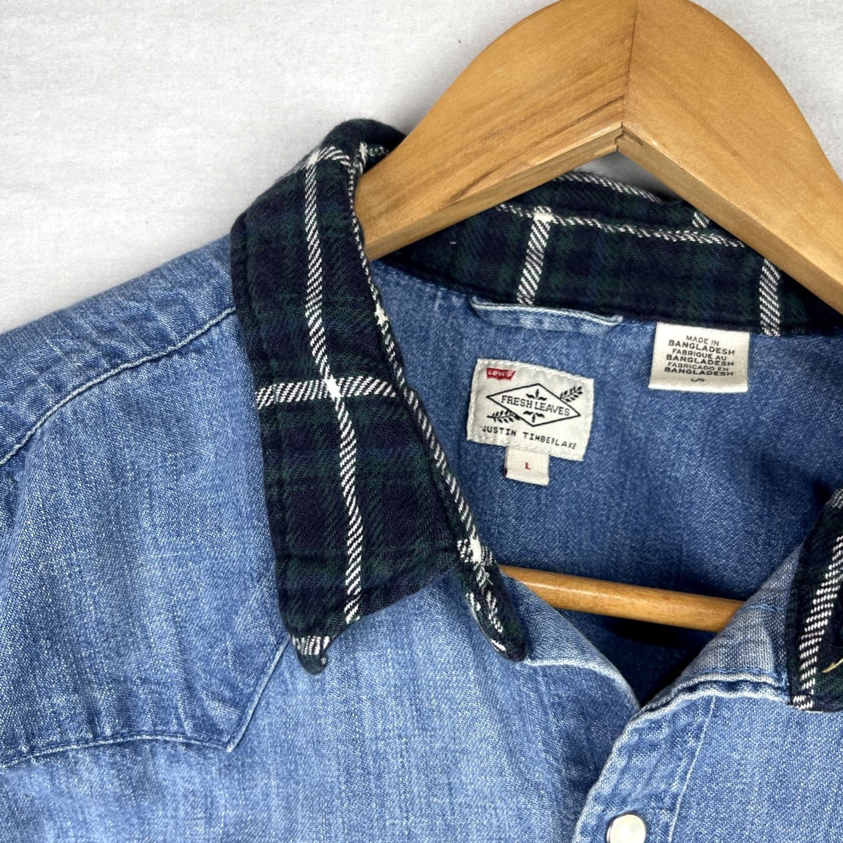 Levi's Levi's Shirt Mens Large Blue Chambray Pearl Snap Justin Timberlake Fresh Leaves Casual Shirt Mens Large Blue Chambray Pearl Snap Western Theme" Size US L / EU 52-54 / 3 - 6 Thumbnail