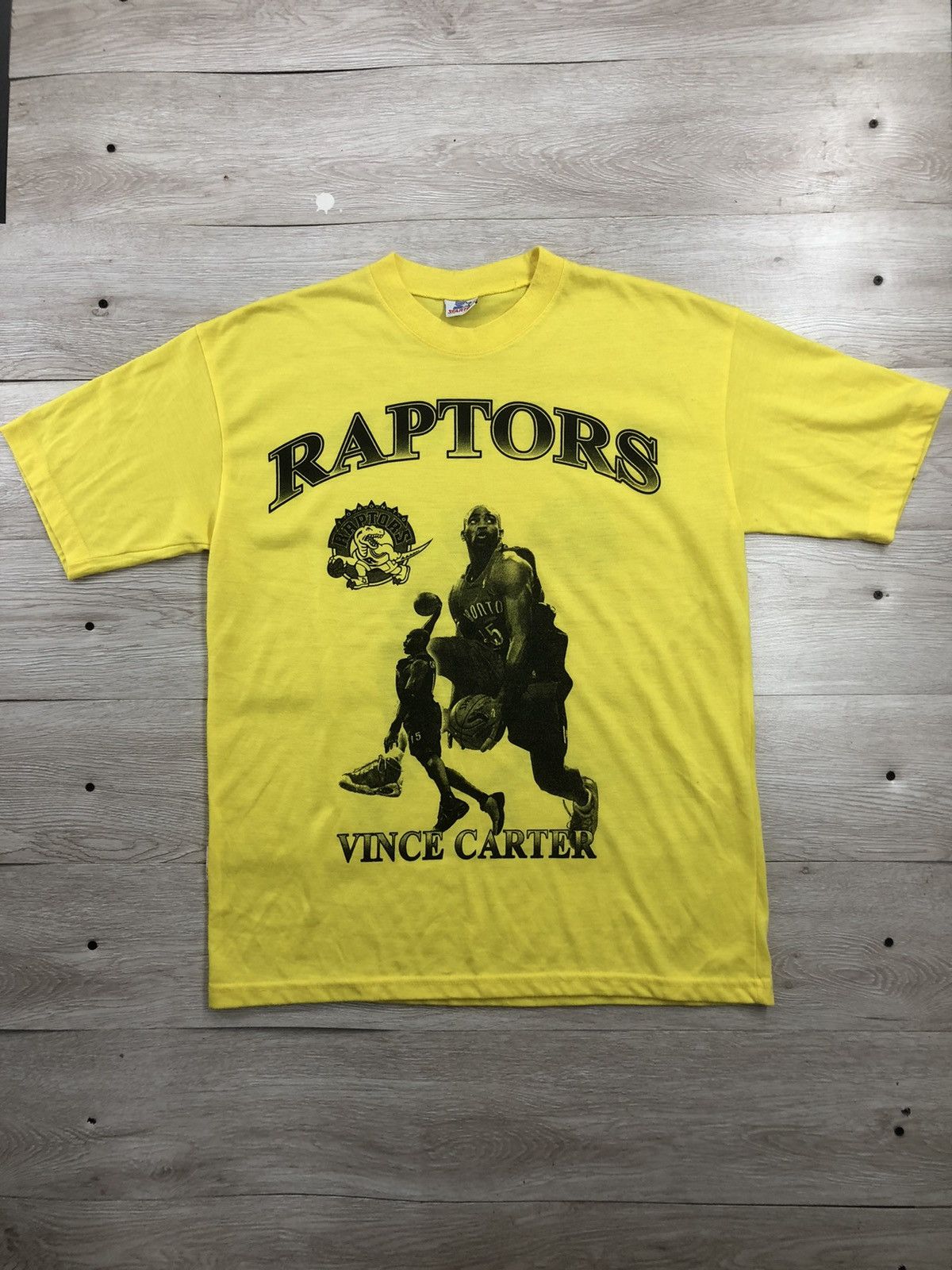 NBA × Vintage Vince Carter Raptors NBA vintage tee rare Size US M / EU 48-50 / 2 - 1 Thumbnail