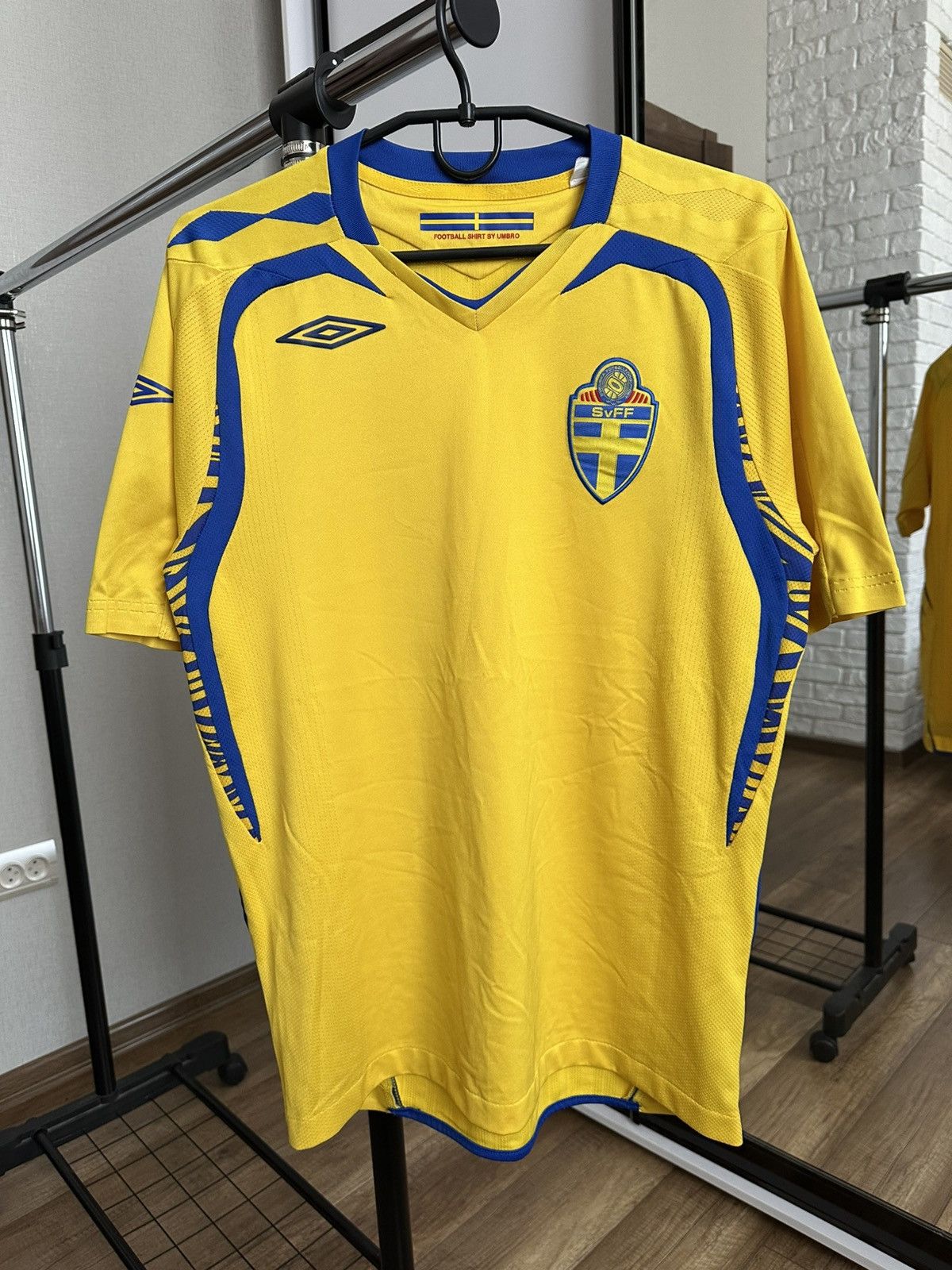 Umbro 2007/2008 Umbro Sweden Vintage Soccer Jersey T-Shirt Size US S / EU 44-46 / 1 - 3 Thumbnail