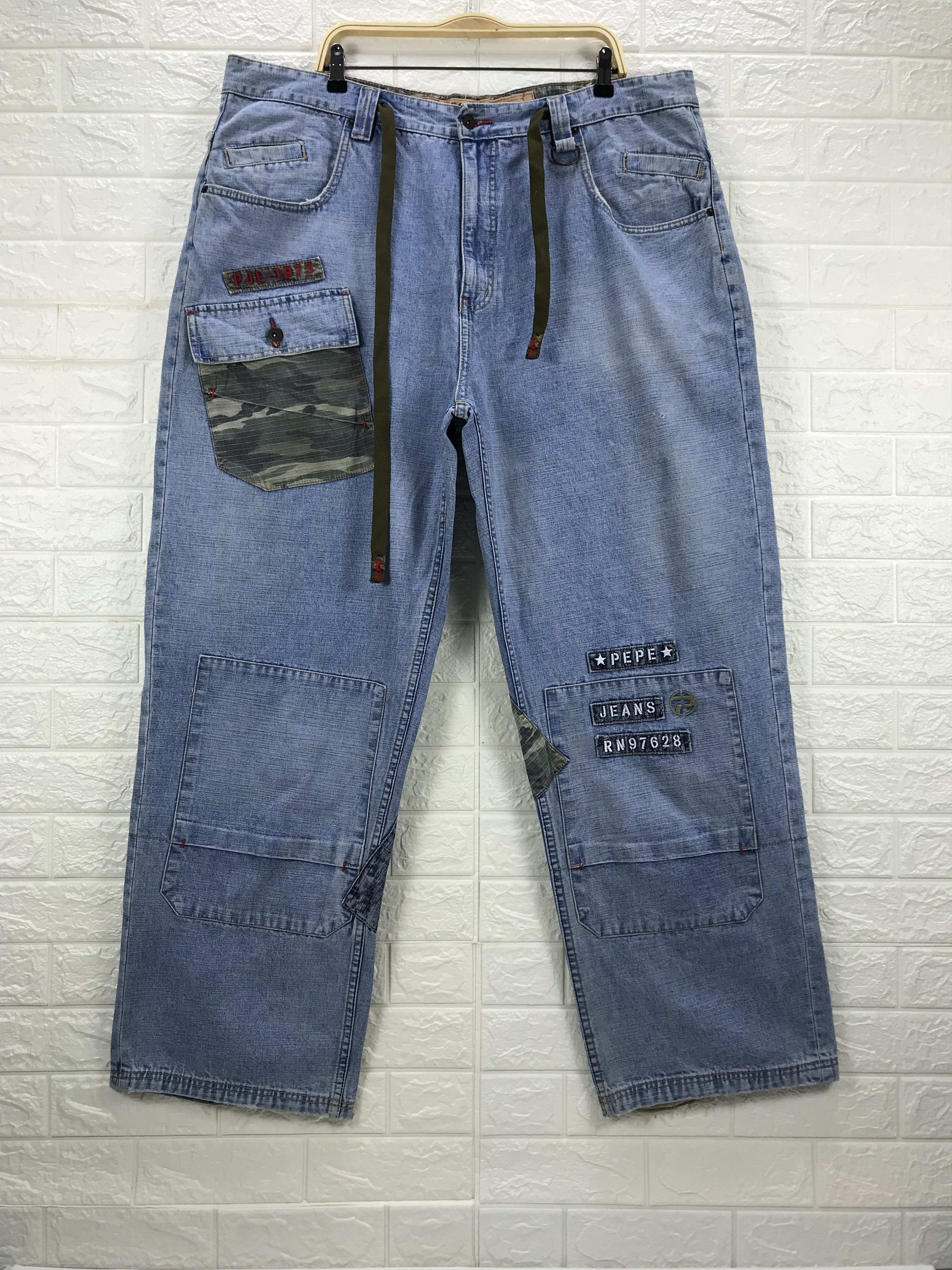 image of Baggy Jeans Vintage Pepe Jeans Patched Wide Denim in Blue, Men's (Size 44)
