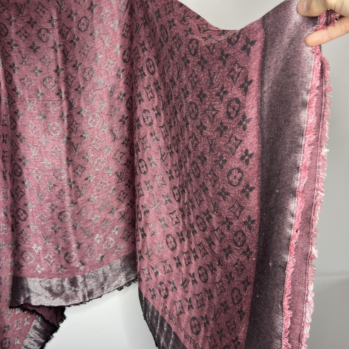 Louis Vuitton Louis Vuitton Scarf Silk Wool Metal Monogram Pattern LV Size ONE SIZE - 5 Thumbnail