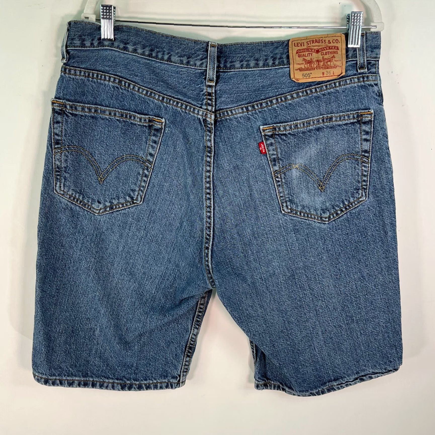 Levi's Levi's 505 Denim Shorts Mens Regular Fit 36 Blue Medium Wash 9" Inseam Pockets Belt Loops Casual Mens Size US 36 / EU 52 - 2 Thumbnail
