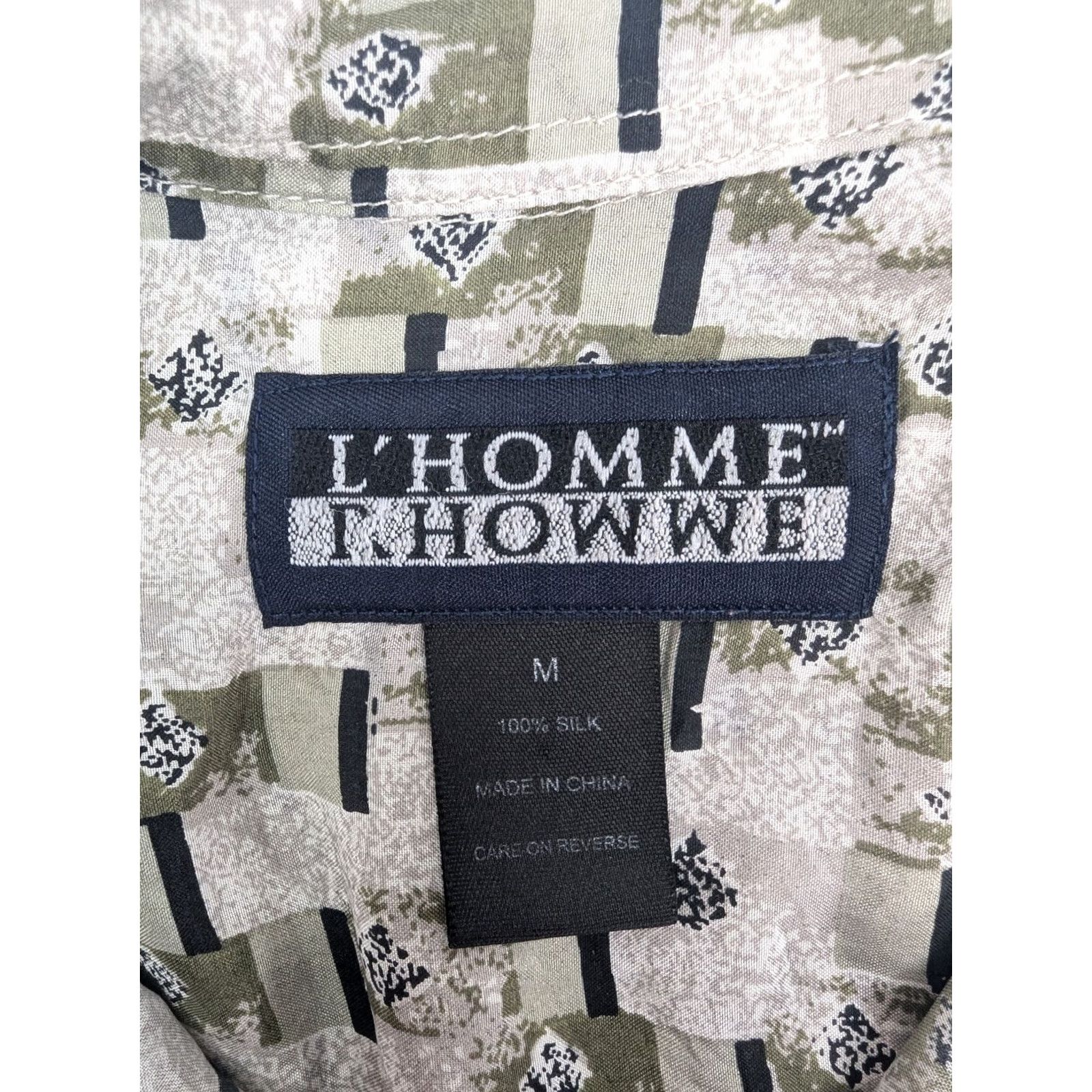 Vintage VINTAGE L'Homme Shirt Mens M Green Geometric 100% Silk Button Lightweight Adult Medium Green Silk Button-Up Short Sleeve Classic Mens Size US M / EU 48-50 / 2 - 6 Thumbnail