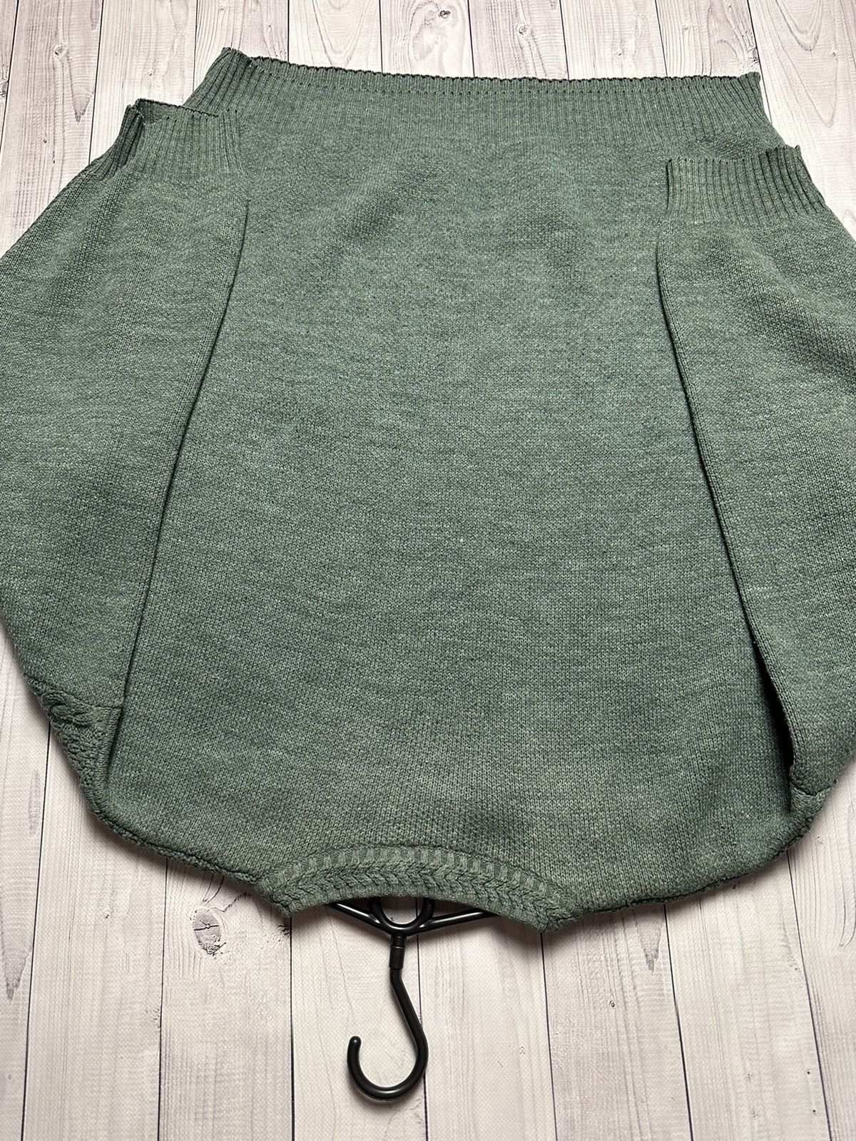 Vintage Vintage Versace sweater knitted size L green rare Size US L / EU 52-54 / 3 - 10 Thumbnail