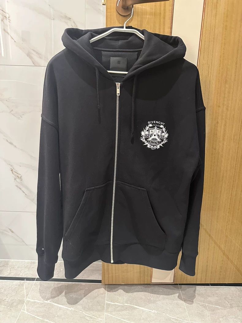 Givenchy Givenchy Men's black hooded sweater, size M Size US M / EU 48-50 / 2 - 1 Thumbnail