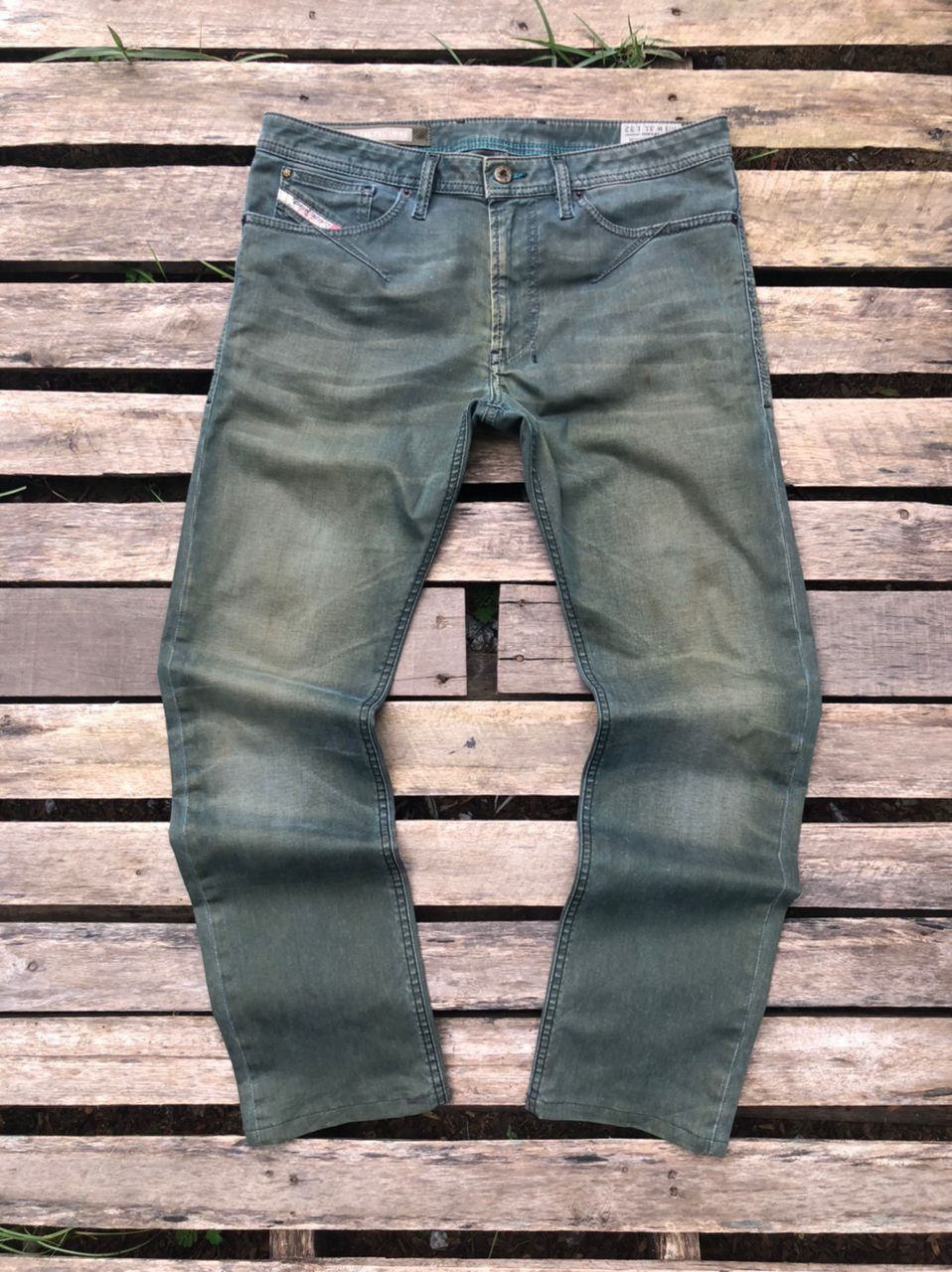 Diesel × Vintage Vintage Diesel Rust Denim Jeans Slim-Skinny Size US 33 - 1 Thumbnail