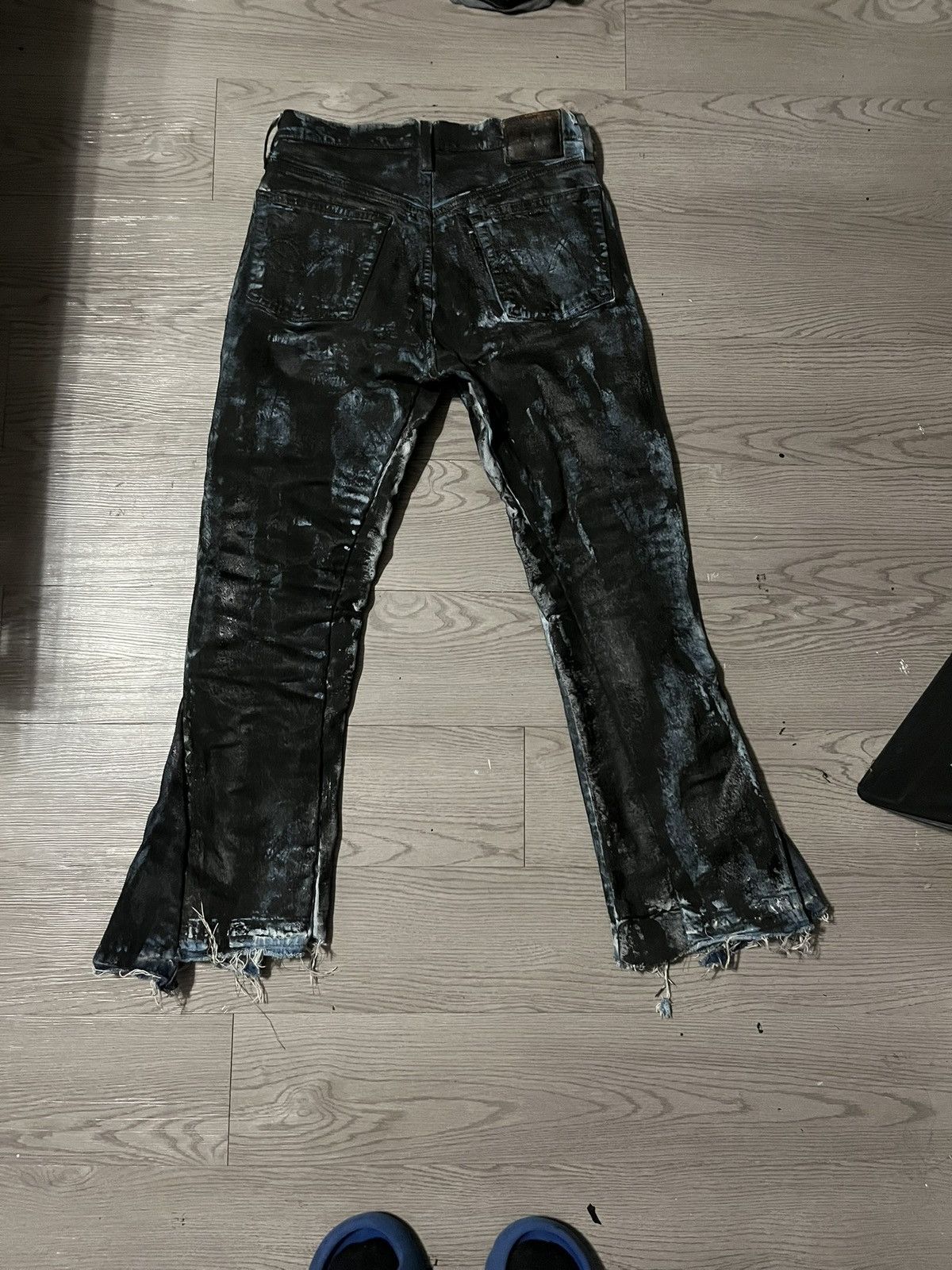 Levi's painted black waxed demin Size US 28 / EU 44 - 2 Thumbnail