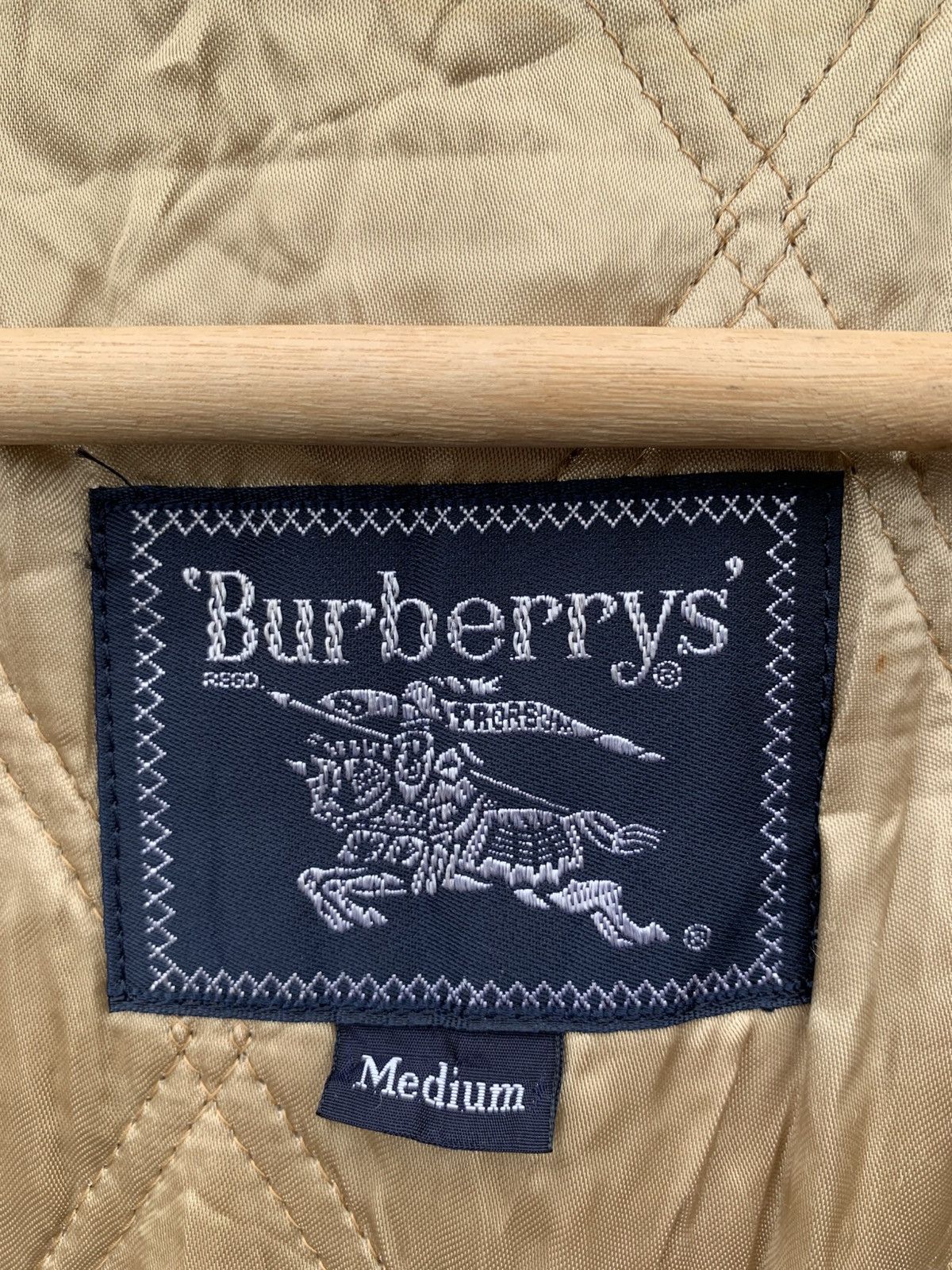 Burberry Vintage Burberrys Sun Faded Bomber Jacket Size US M / EU 48-50 / 2 - 24 Thumbnail