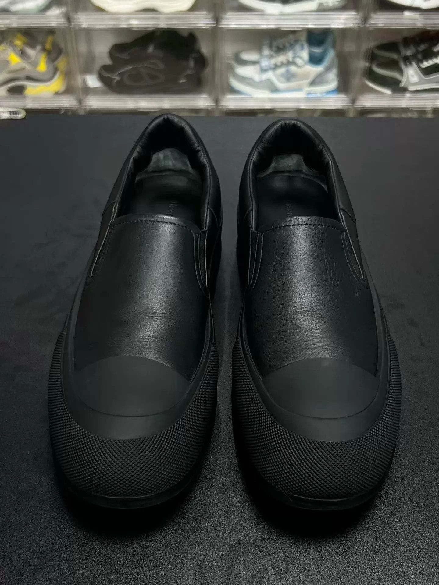 Alexander McQueen MCQ Deck Leather Low-Top Sneaker Black 41 (Like New) Size US 8 / EU 41 - 2 Thumbnail