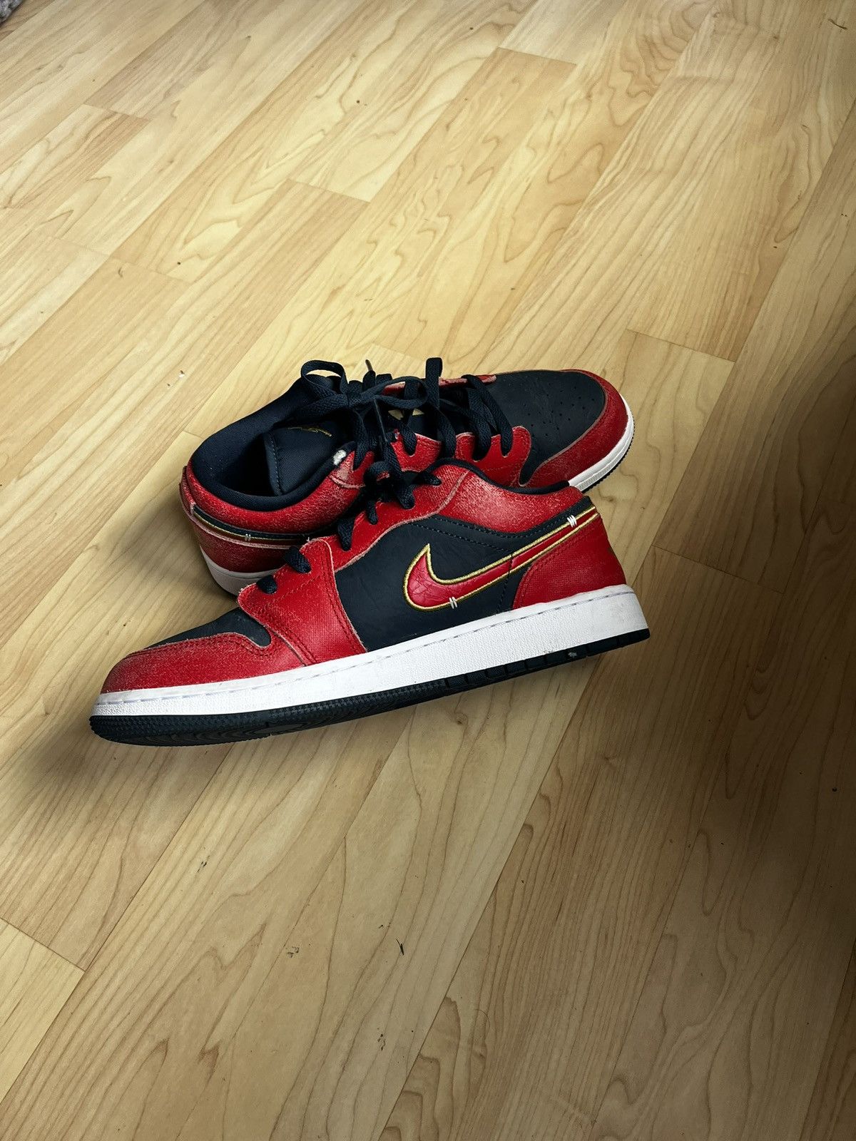 Nike Nike Low top Jordan 1 ‘olympic’ Size US 7 / EU 40 - 1 Thumbnail