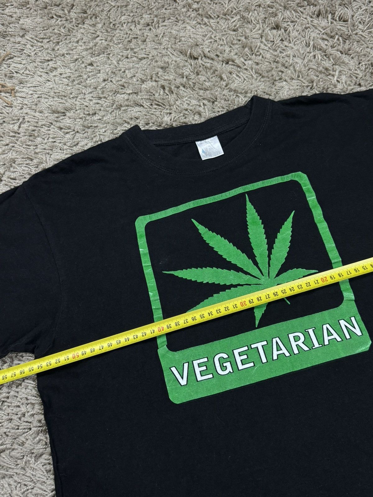Band Tees × Vintage Vintage t shirt Marichuana Vegetarian y2k original item Size US M / EU 48-50 / 2 - 3 Thumbnail