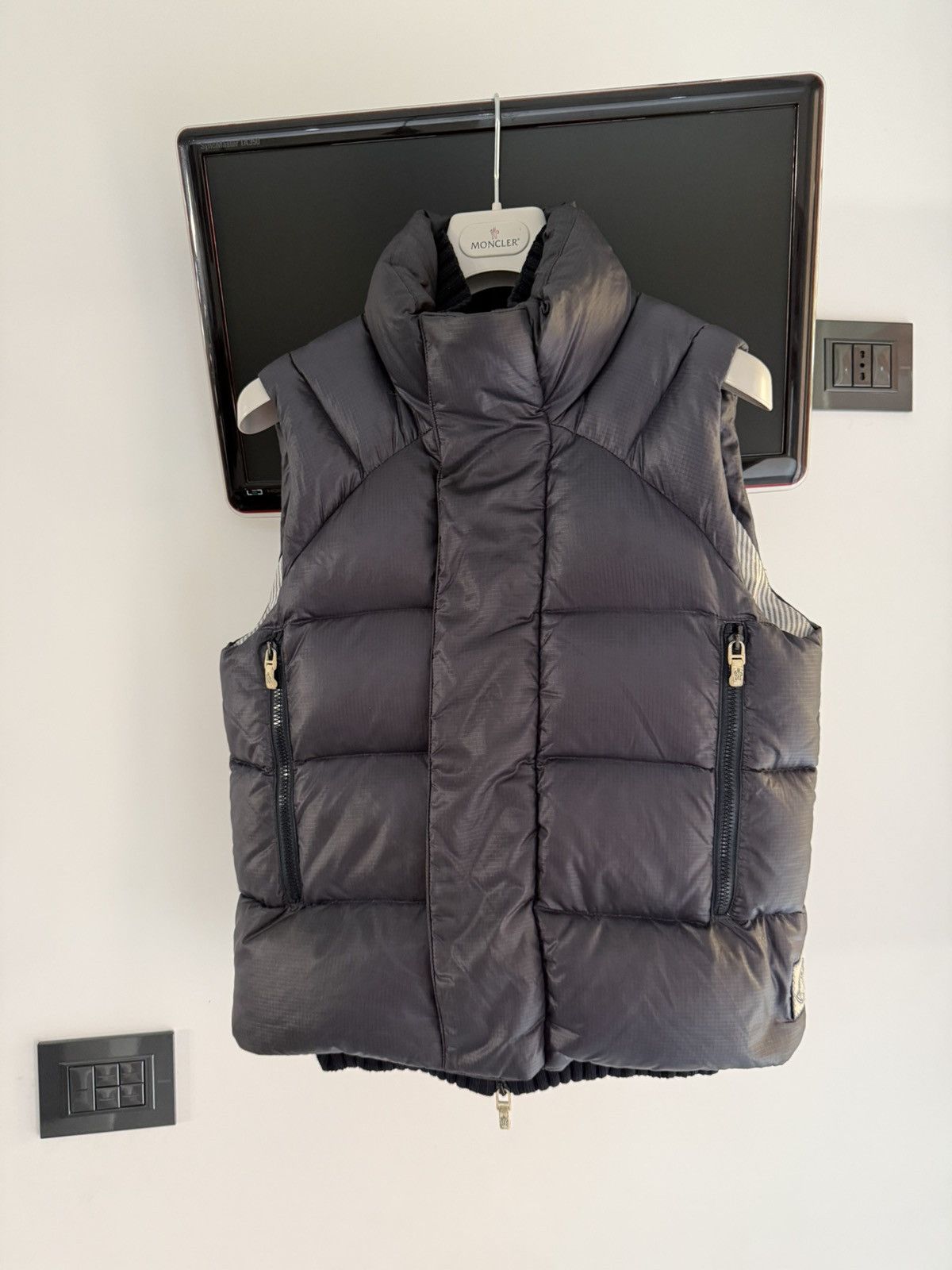 Moncler Moncler vest for men’s Size US S / EU 44-46 / 1 - 1 Thumbnail