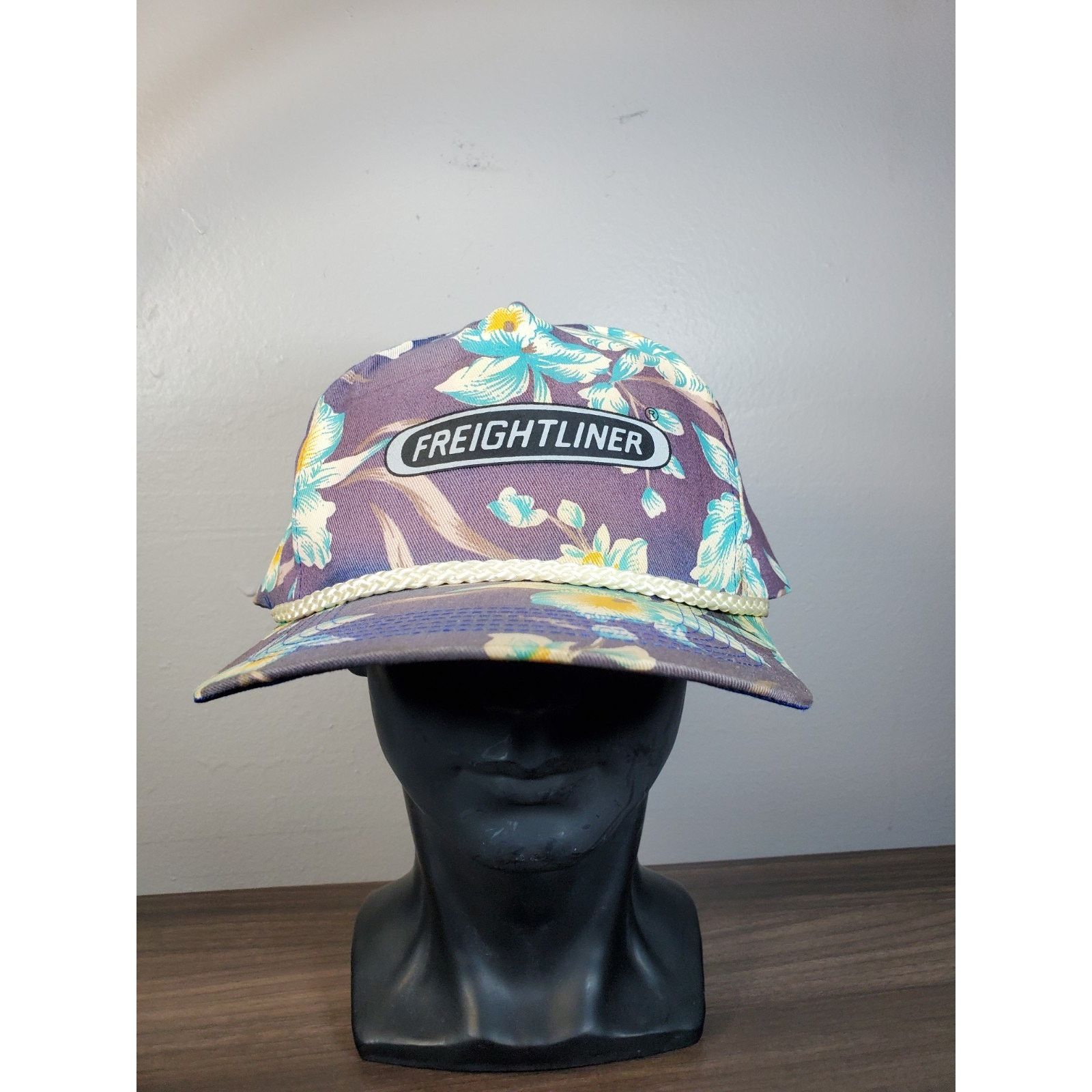 Vintage FREIGHTLINER Trucks Floral Trucker Hat Snapback Cap Purple Size ONE SIZE - 2 Thumbnail