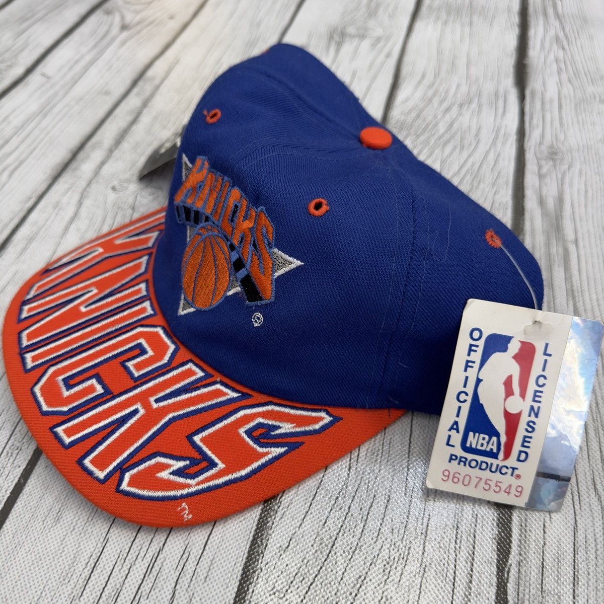 NBA × Starter × Vintage Vintage New York Knicks hat Size ONE SIZE - 4 Thumbnail