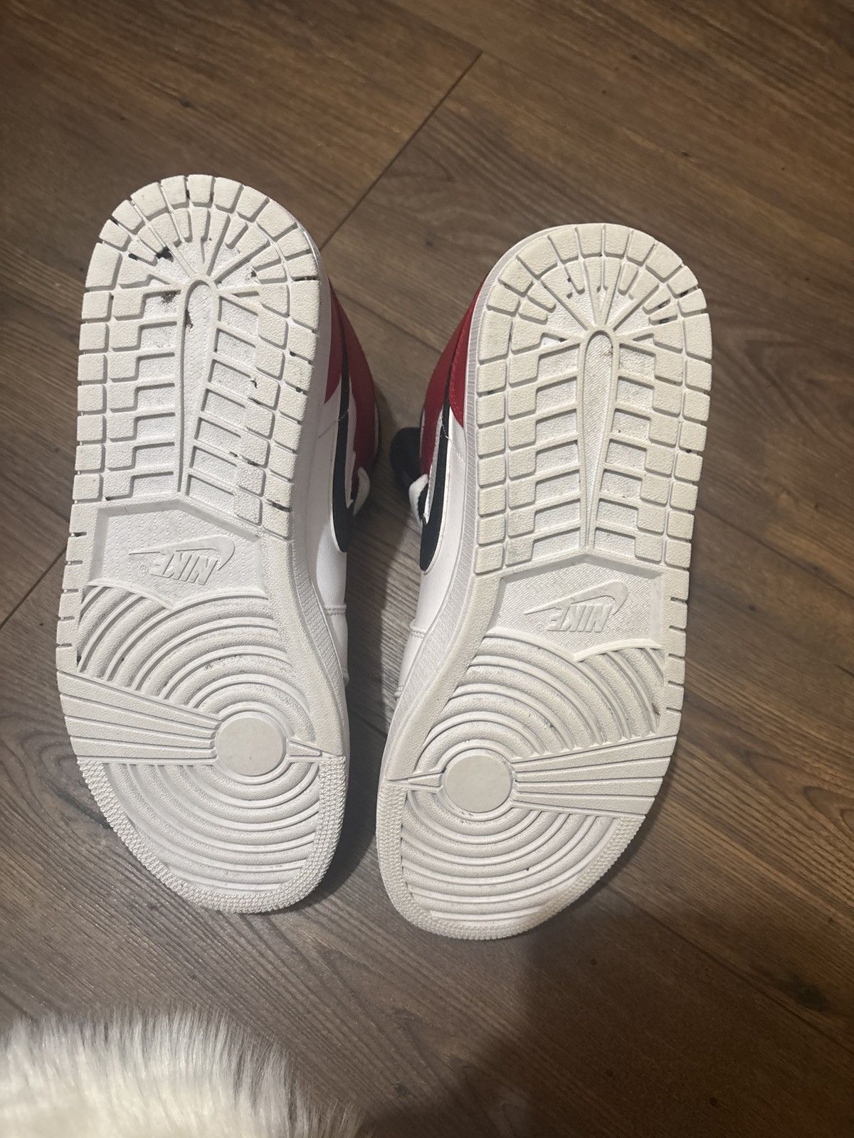 Jordan Brand Jordan 1 mid white Chicago Size US 10 / EU 43 - 5 Thumbnail