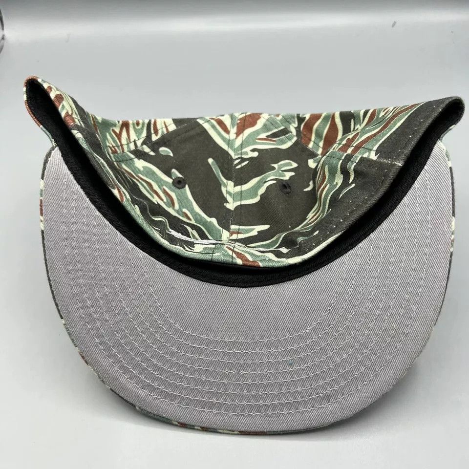 New Era Undefeated Hat Men 7 1/8 Camo 59Fifty New Era Fitted Cap New Size ONE SIZE - 7 Thumbnail