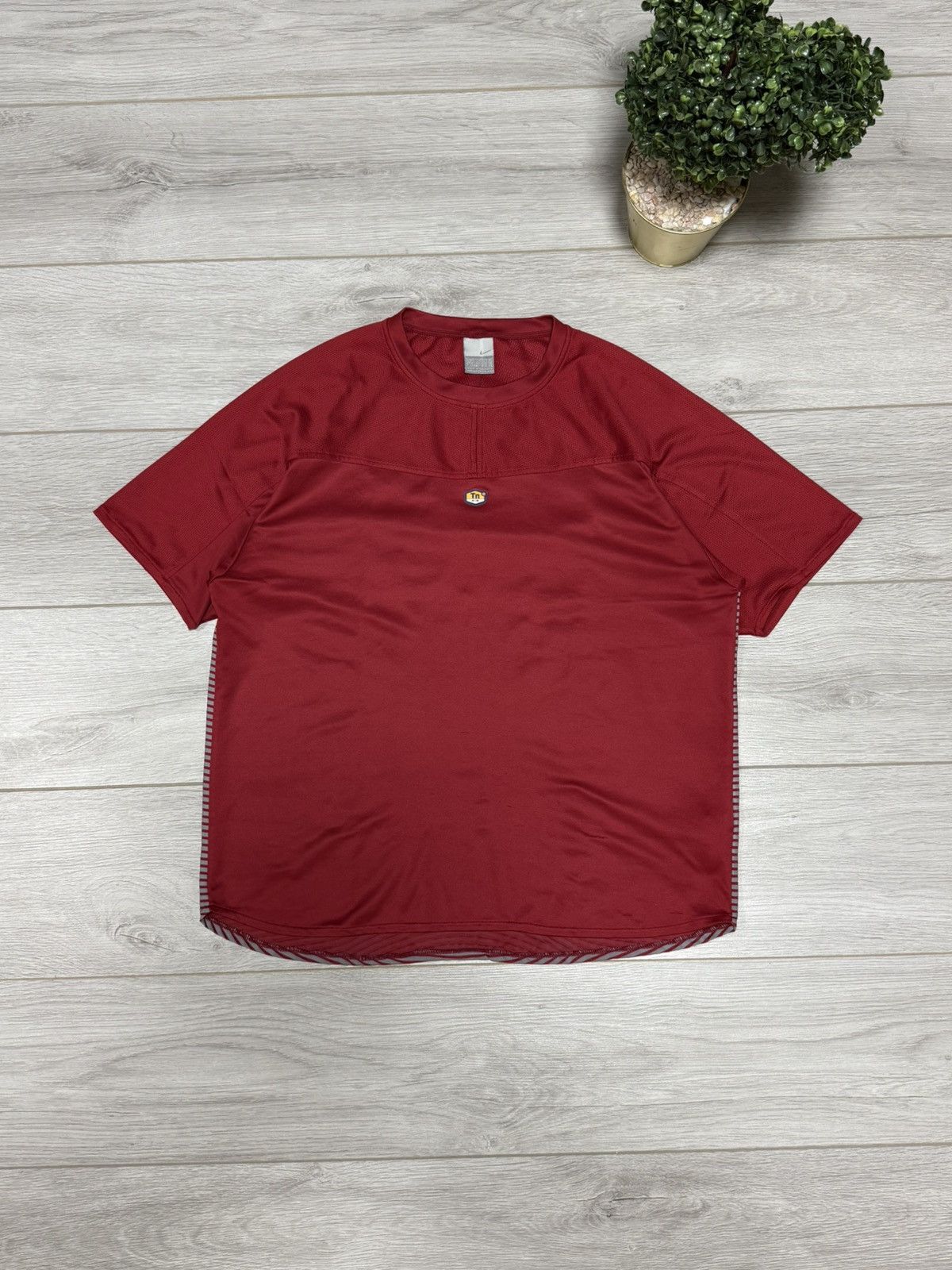 Nike Nike TN vintage tee shirt waves stripes nylon Size US L / EU 52-54 / 3 - 3 Thumbnail
