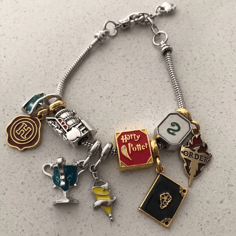 Carhartt Charms Bracelet Hogwarts Academy of Magic Slytherin Beads Size ONE SIZE - 5 Thumbnail