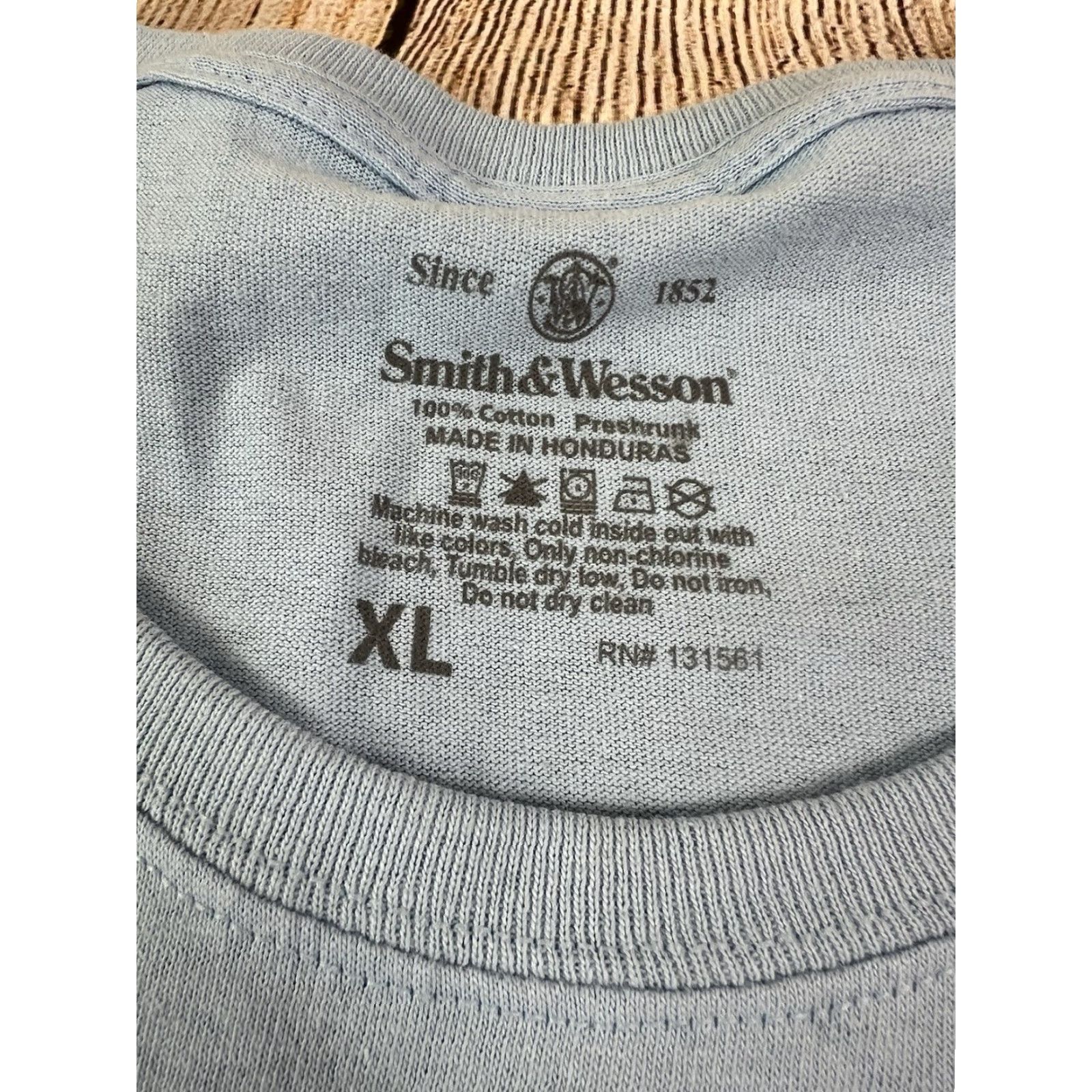 Vintage Smith & Wesson T-Shirt Women XL Blue NWT Purses Pumps Pistols Size XL / US 12-14 / IT 48-50 - 5 Thumbnail