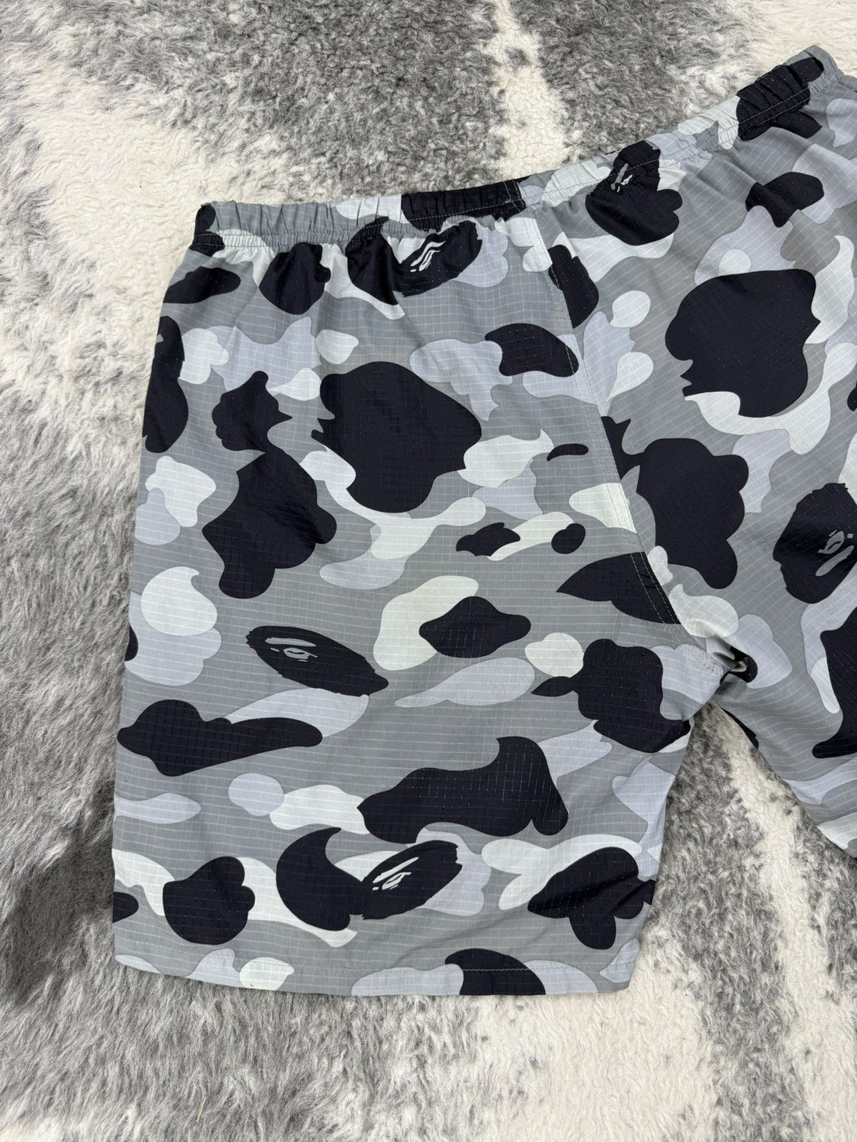 Bape × Vintage 1st Camo Beach Shorts Size US 31 - 21 Thumbnail