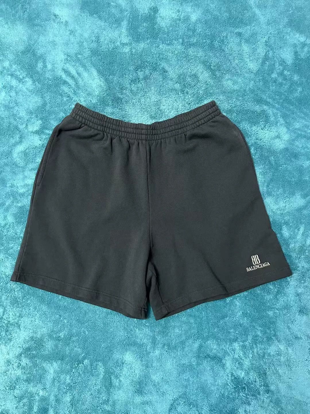 Balenciaga Balenciaga 25 Autumn BB Logo Shorts Size US 36 / EU 52 - 1 Thumbnail