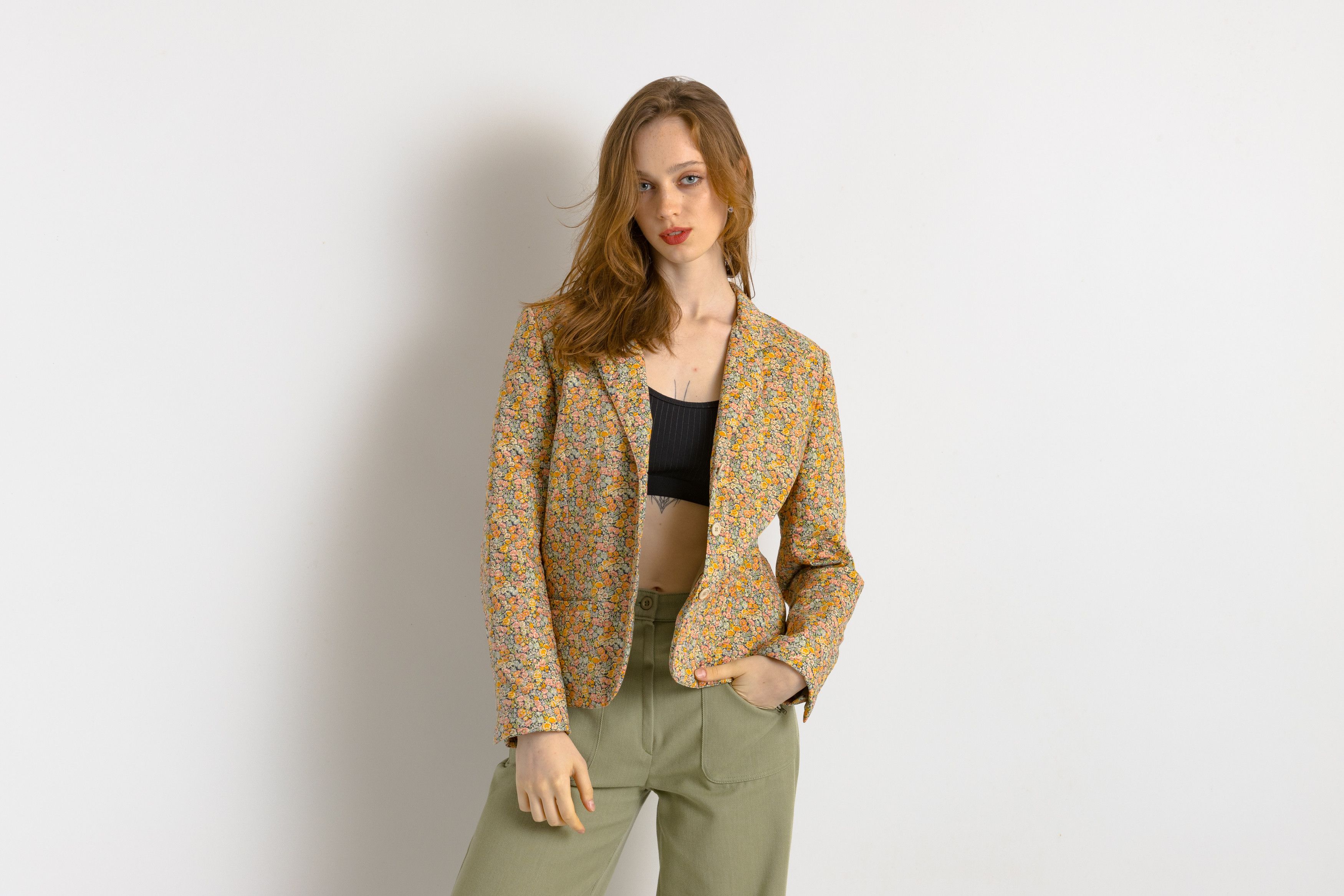 Bogner × Japanese Brand 90s Bogner Quilted Cropped Buttons Blazer 7492 Size M / US 6-8 / IT 42-44 - 2 Thumbnail