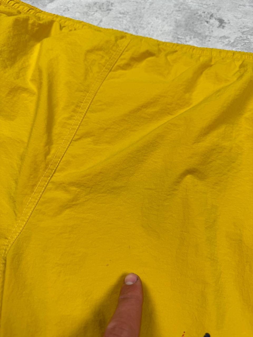 Nike RARE Vintage Nike Yellow Shorts Big Logo Size XL Size US 37 - 16 Thumbnail