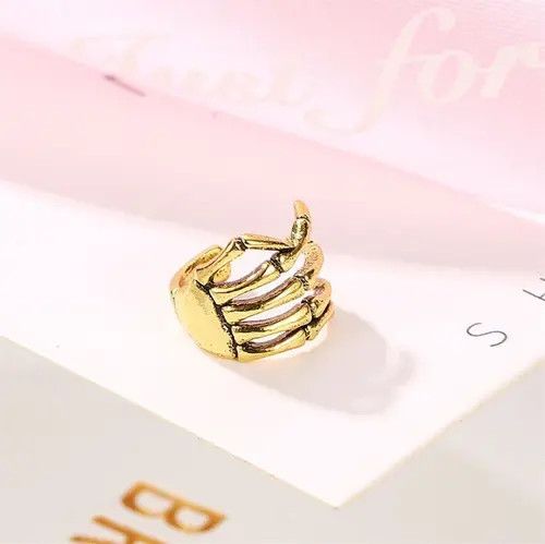 Designer × Jewelry Skull Hand Clip Earring Size ONE SIZE - 2 Thumbnail