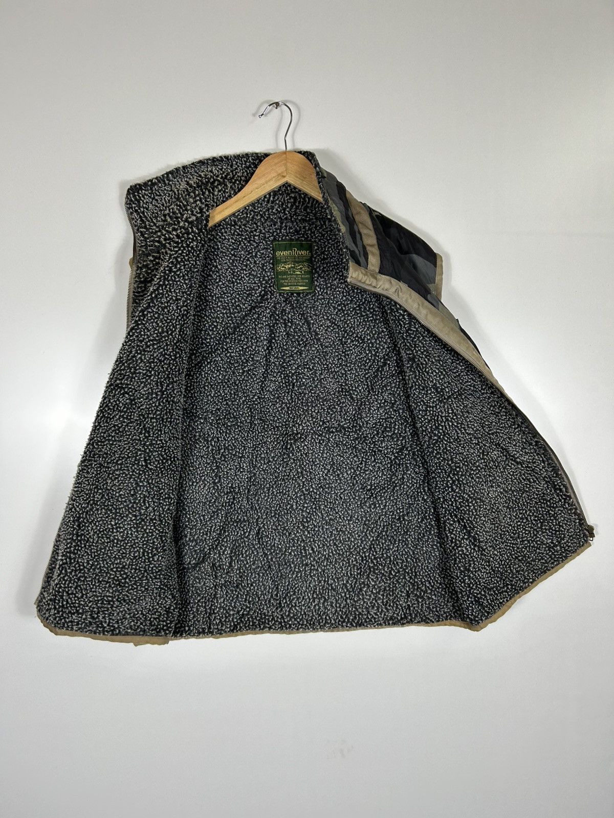 Vintage ⚡️Vintage Even River Fleece Camo Multi Pocket Vest Size US L / EU 52-54 / 3 - 9 Thumbnail