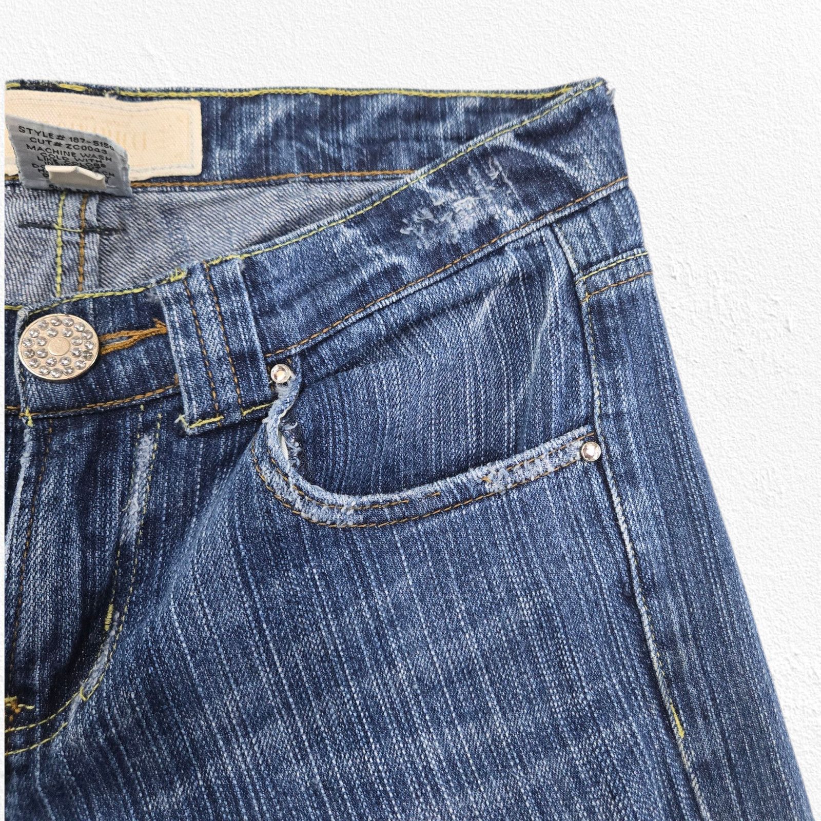 Vintage Y2K Low Rise Medium Wash Bootcut Jeans Size 5 Size 27" / US 4 / IT 40 - 9 Thumbnail