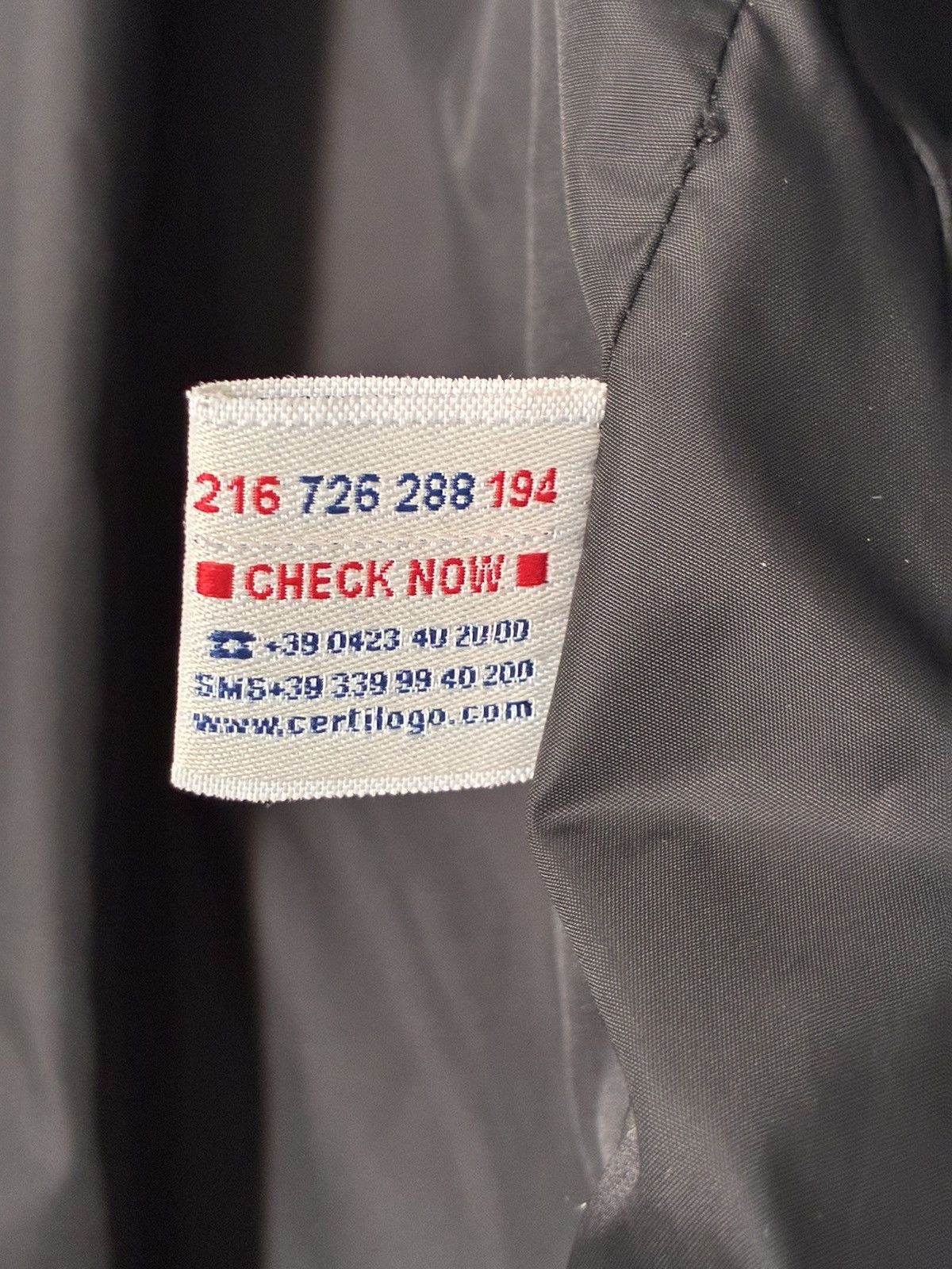 Moncler Nylon aix giubbotto Moncler jacket Size US XL / EU 56 / 4 - 9 Thumbnail