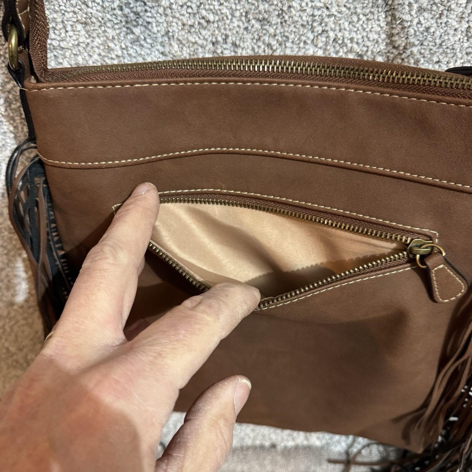 Other Fringe Crossbody Bag Boho Western Faux Suede Hippie Festival Size ONE SIZE - 5 Thumbnail