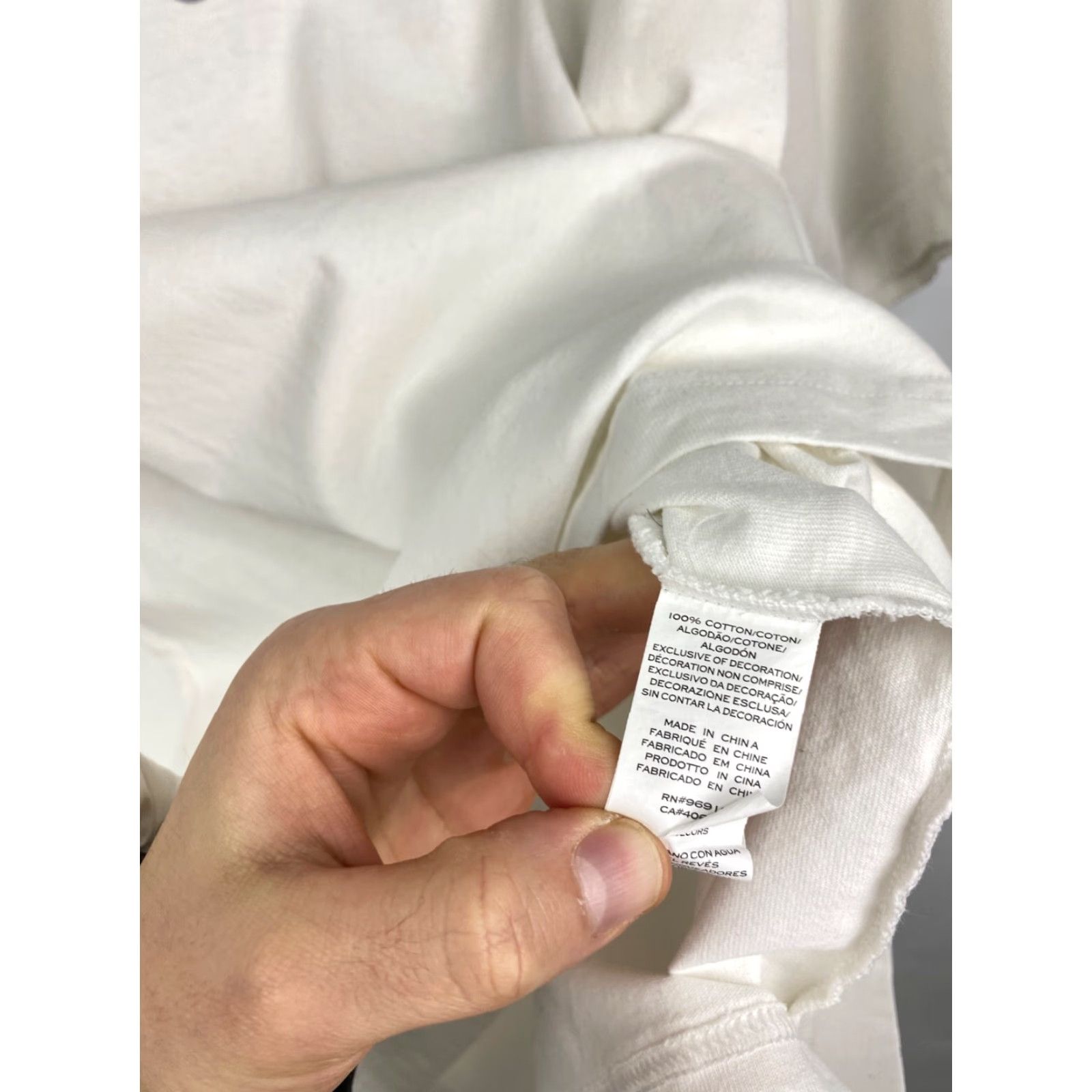 Marc Jacobs Marc Jacobs New York Luxury T-Shirt XL White Retro Men Short Sleeve T-Shirt Mens Y2K Vintage-Style Shirt Size US XL / EU 56 / 4 - 6 Thumbnail