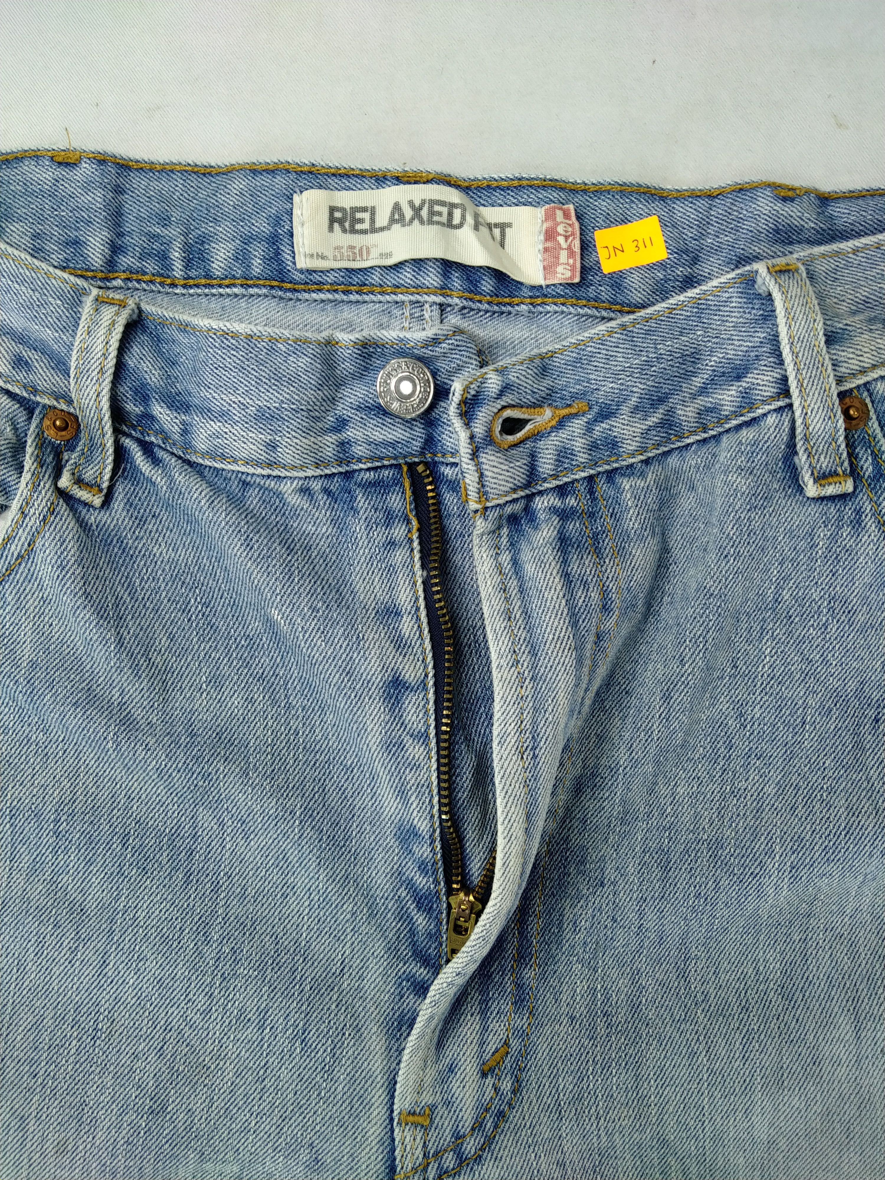 Japanese Brand Vintage Levi's 550 Light Wash 38 x 32.5 Denim -JN311 Size US 38 / EU 54 - 8 Thumbnail