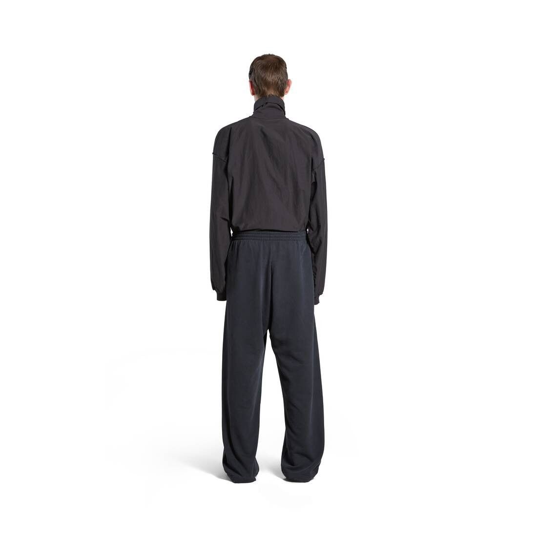 Balenciaga o1w1db10525 Stencil Type Baggy Sweatpants & Joggers Black Size US 32 / EU 48 - 6 Thumbnail