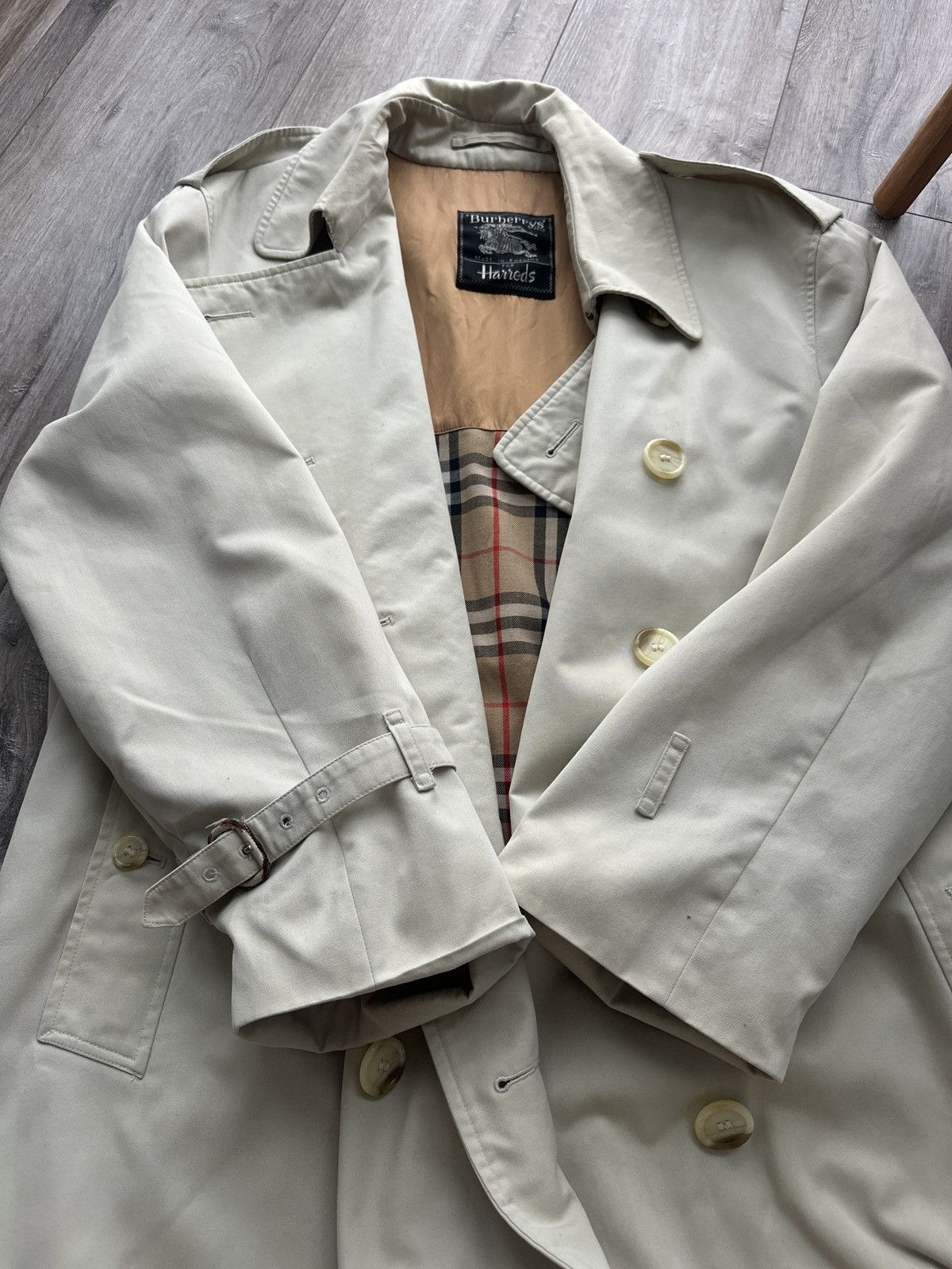 Burberry Vintage 90’s Burberry’s nova check men’s trench coat Size US L / EU 52-54 / 3 - 12 Thumbnail