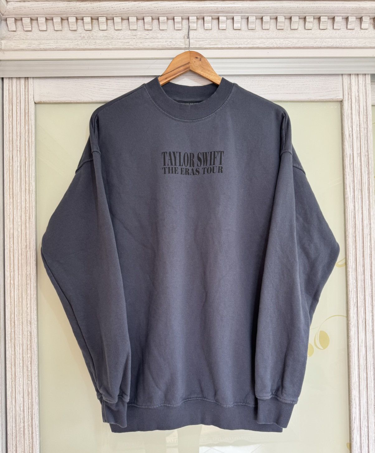 Band Tees 2024 Limited Edition Taylor Swift The Eras Tour Crewneck Size US S / EU 44-46 / 1 - 2 Thumbnail
