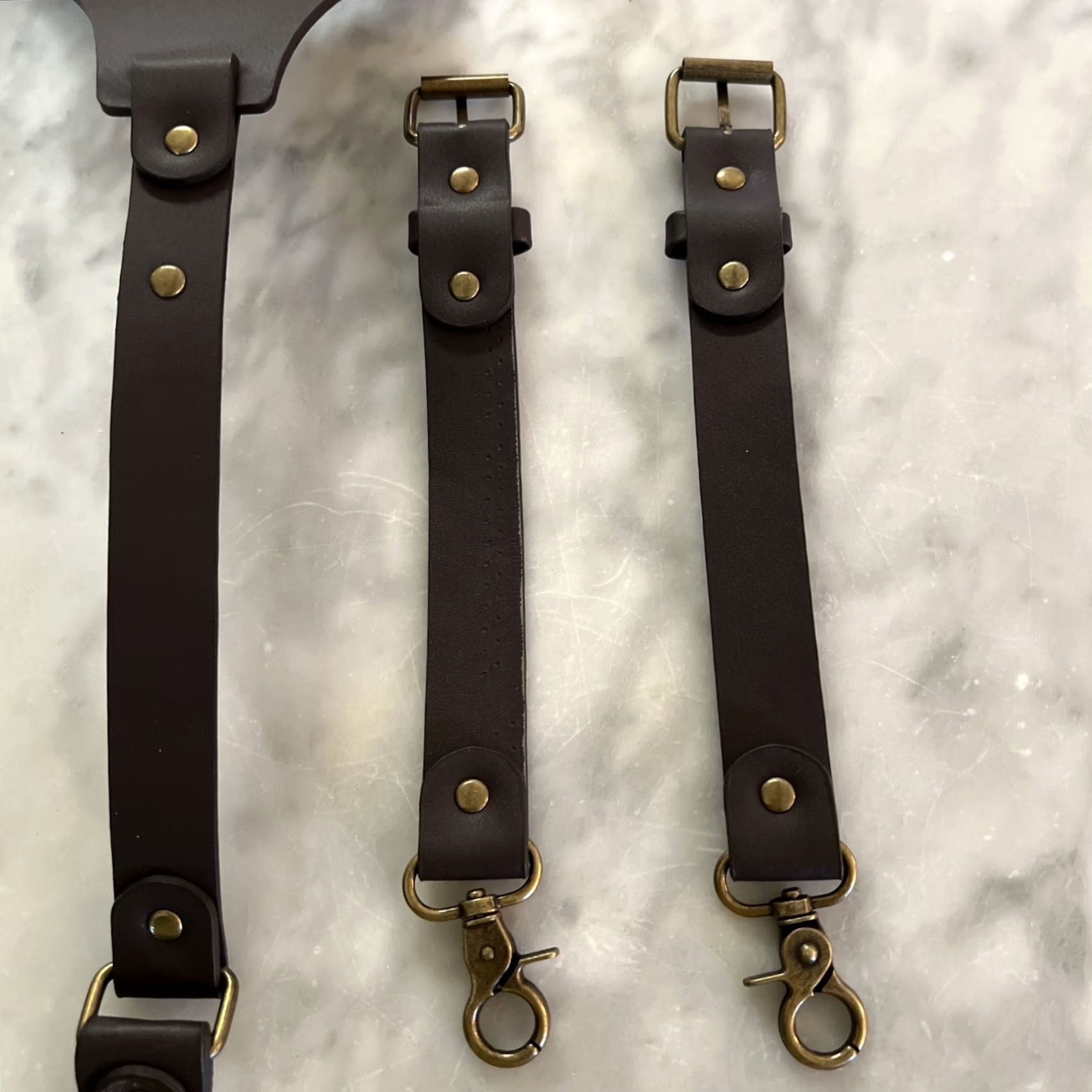 Vintage Unbranded Leather Suspenders Y-Back Heavy Duty 3 Metal Lobster Hooks Adjustable Brown Mens One Size BelT Clip Leather Size ONE SIZE - 4 Thumbnail
