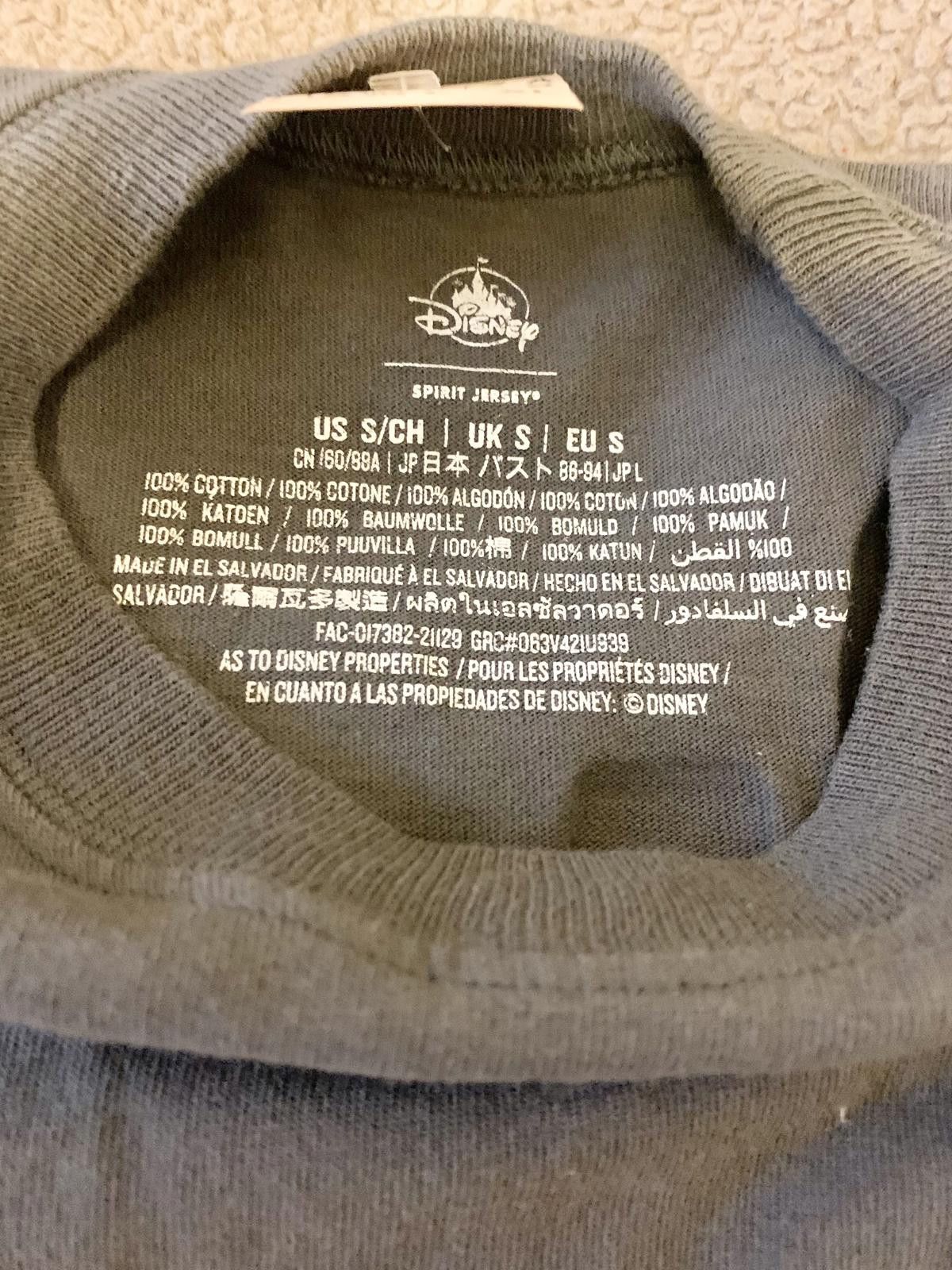 Disney Walt disney parks unisex small longsleeve shirt Size S / US 4 / IT 40 - 7 Thumbnail