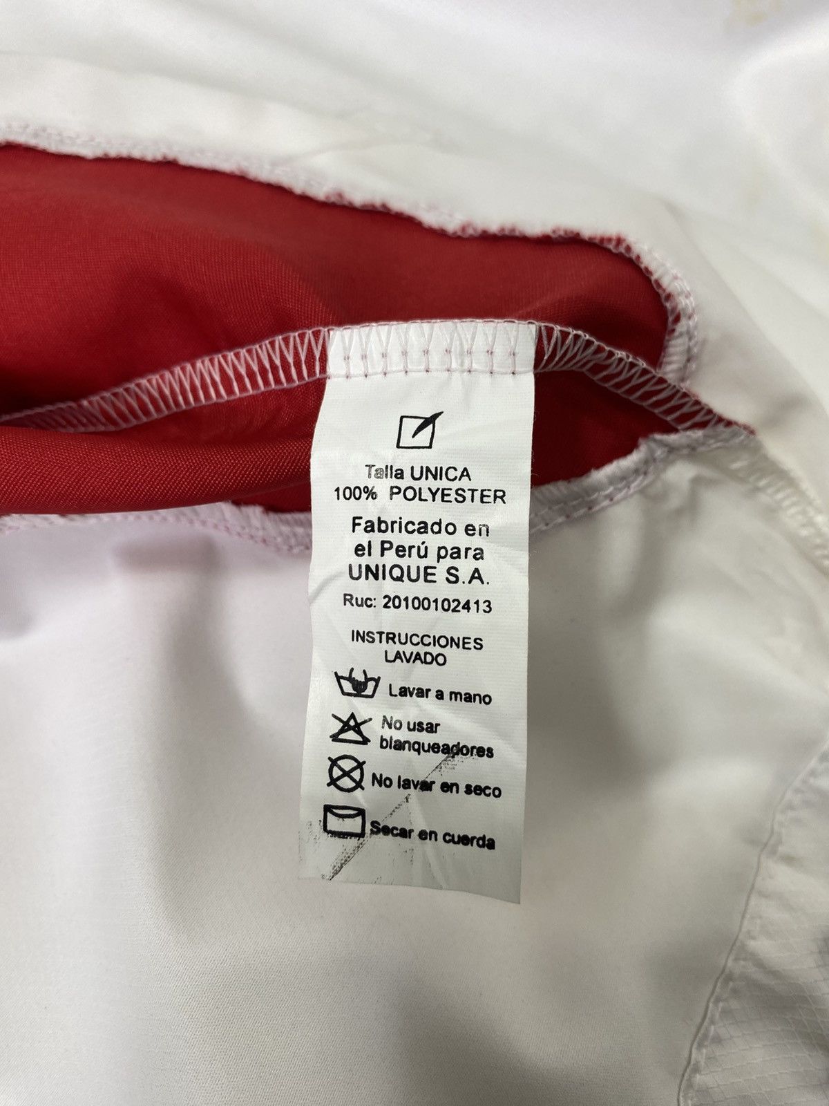 The Unbranded Brand Vintage Peru Windbreaker Sport Suit Jacket Size US L / EU 52-54 / 3 - 14 Thumbnail