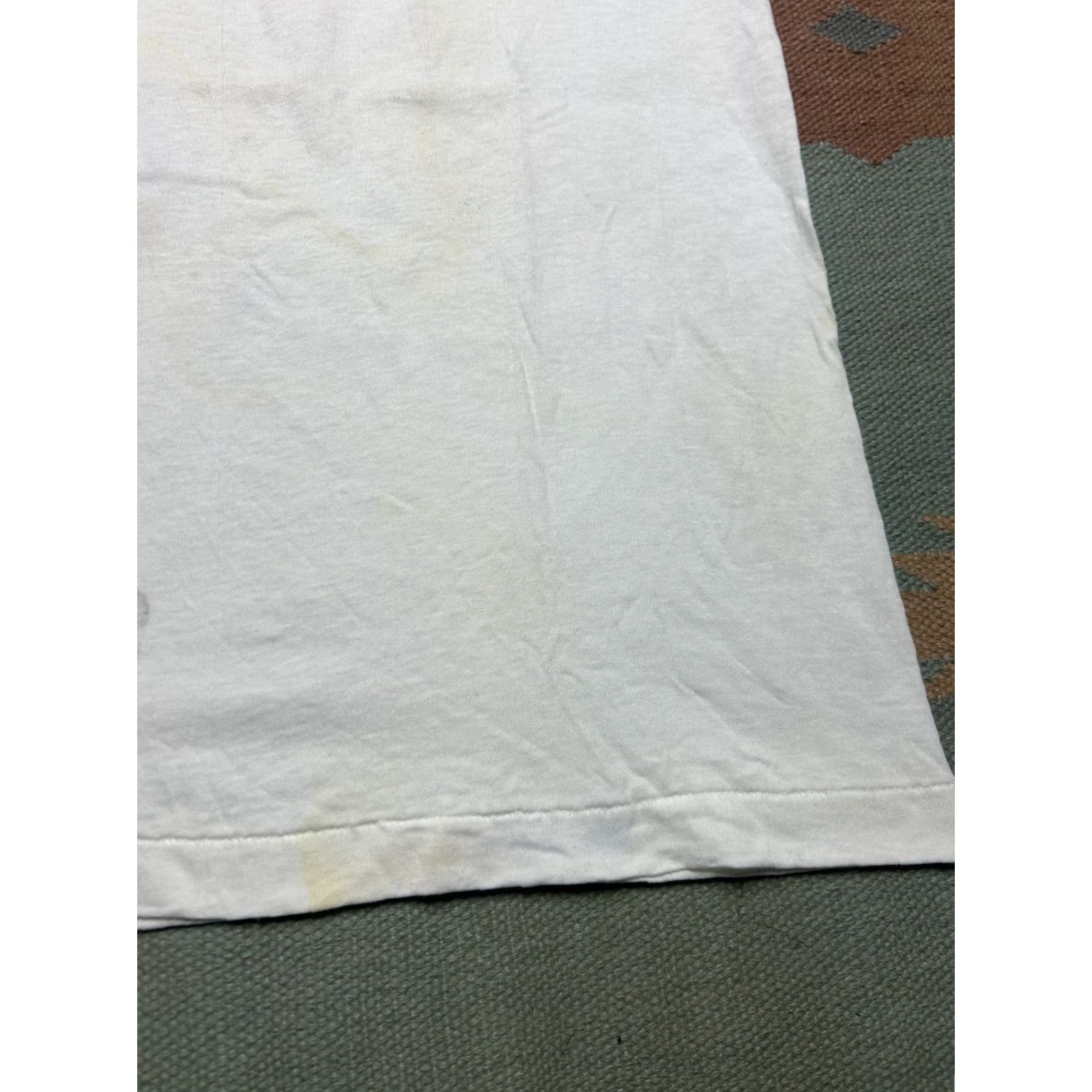 Fruit Of The Loom VINTAGE 90s Fruit of the Loom T-Shirt White Deadstock Large Women stained Size L / US 10 / IT 46 - 3 Thumbnail