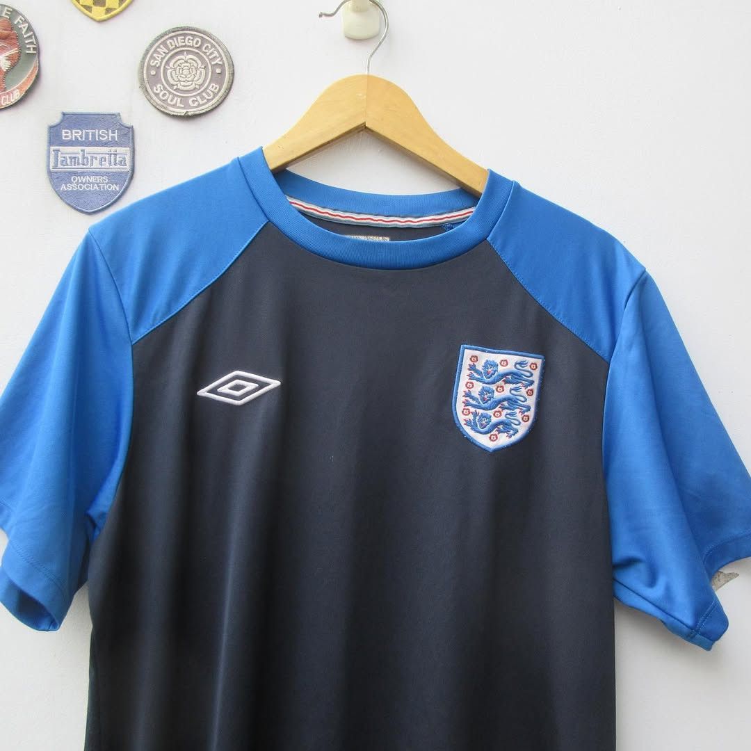 Umbro Umbro England Jersey Blue Ringer jersey Sport T Shirt Size US M / EU 48-50 / 2 - 3 Thumbnail