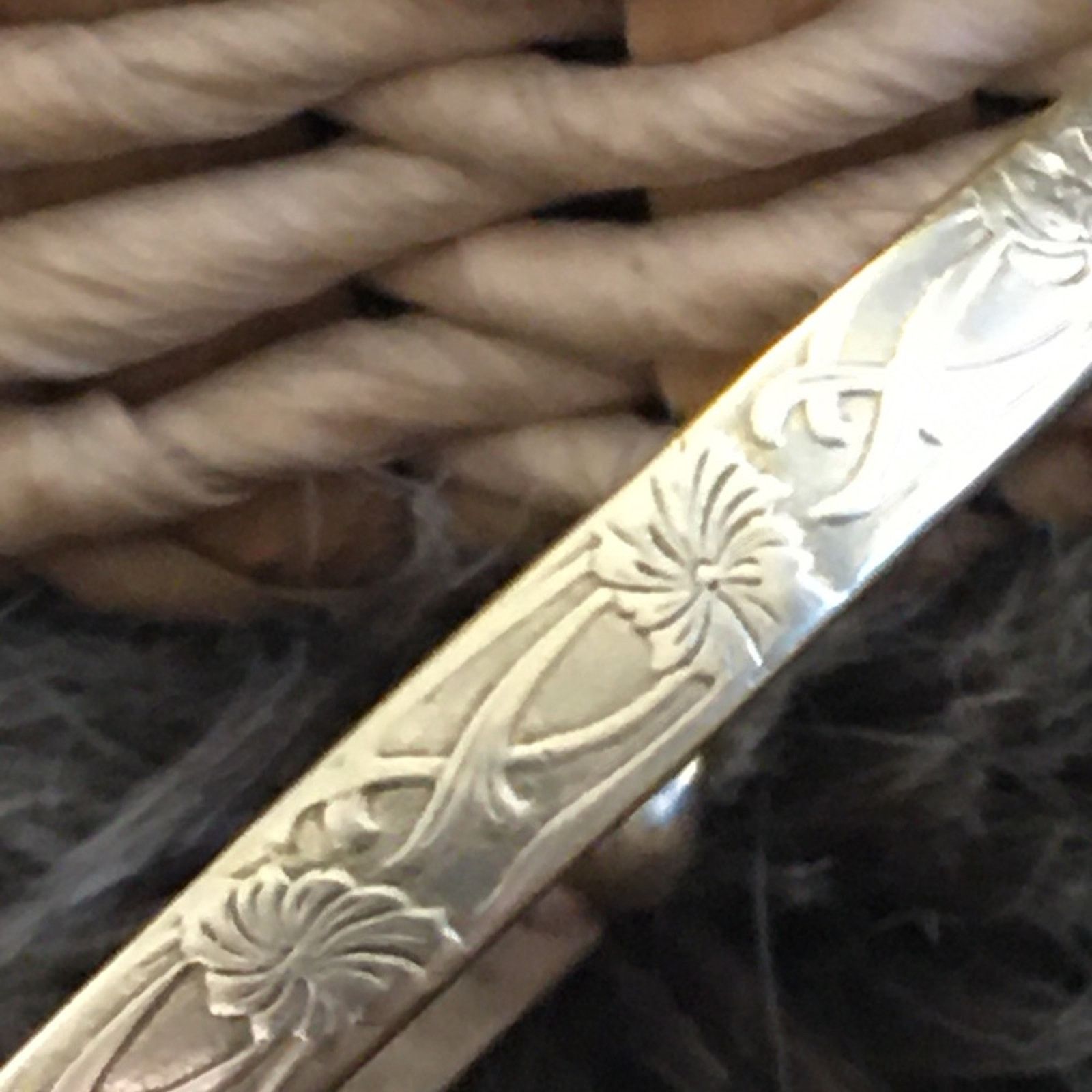 Jewelry Victorian era 18CT gold ball end torque bangle Size ONE SIZE - 9 Thumbnail