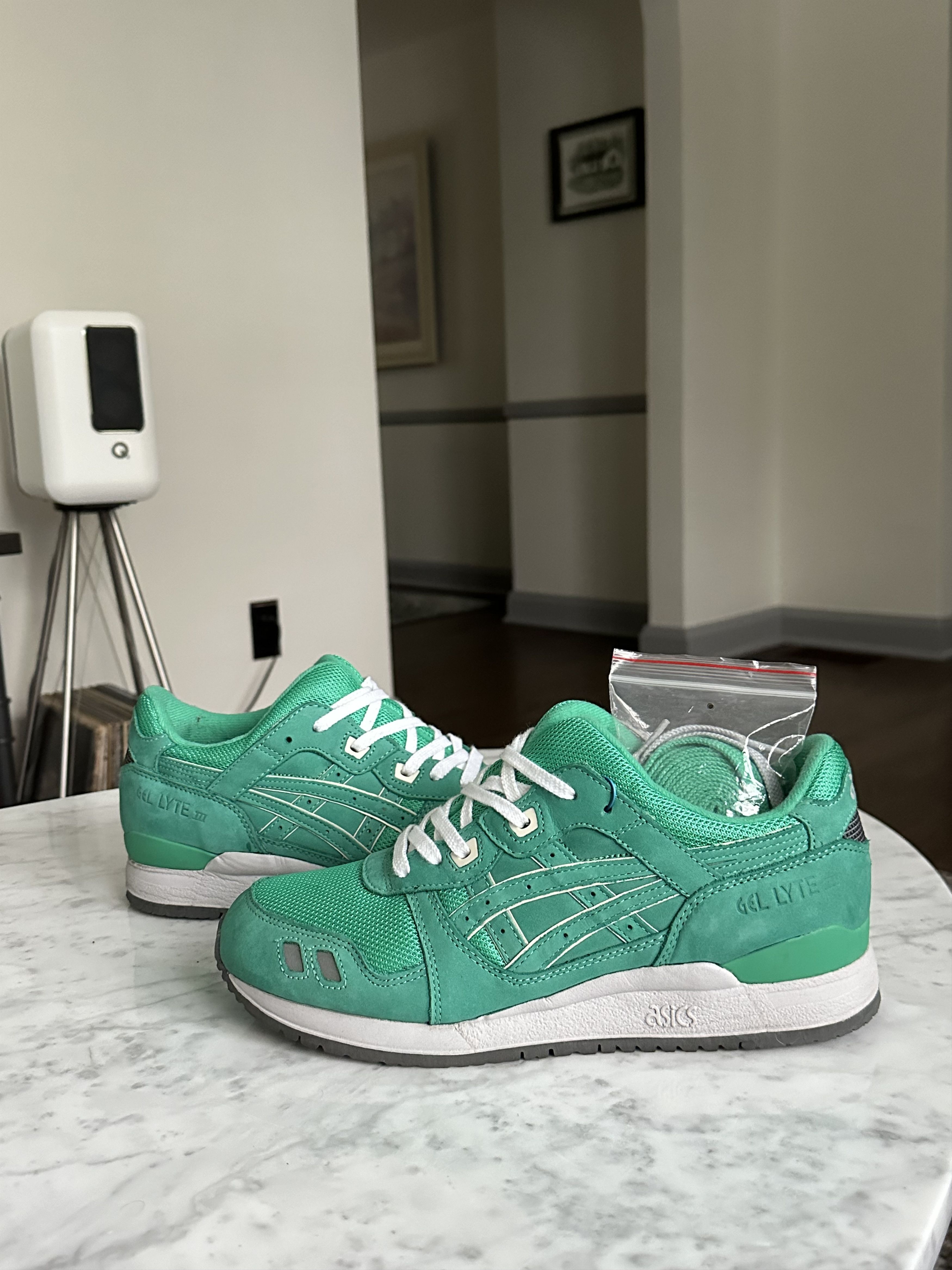Asics × Kith × Ronnie Fieg Ronnie Fieg Kith x ASICS Gel-Lyte III Mint Leaf VNDS SIZE 9 Size US 9 / EU 42 - 8 Thumbnail