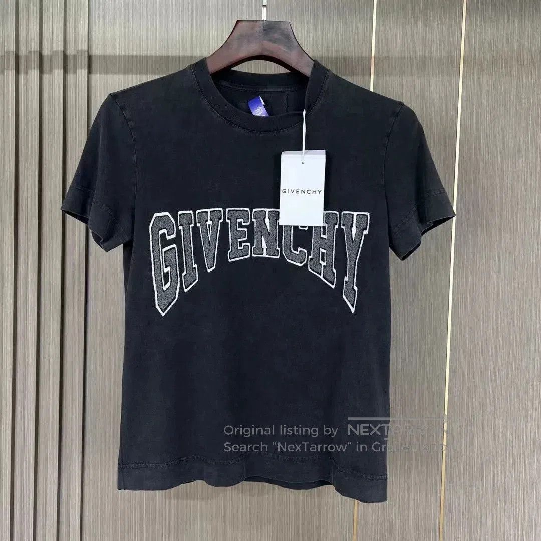 Givenchy Givenchy Short Sleeve Logo T-Shirt. Size US XS / EU 42 / 0 - 1 Thumbnail