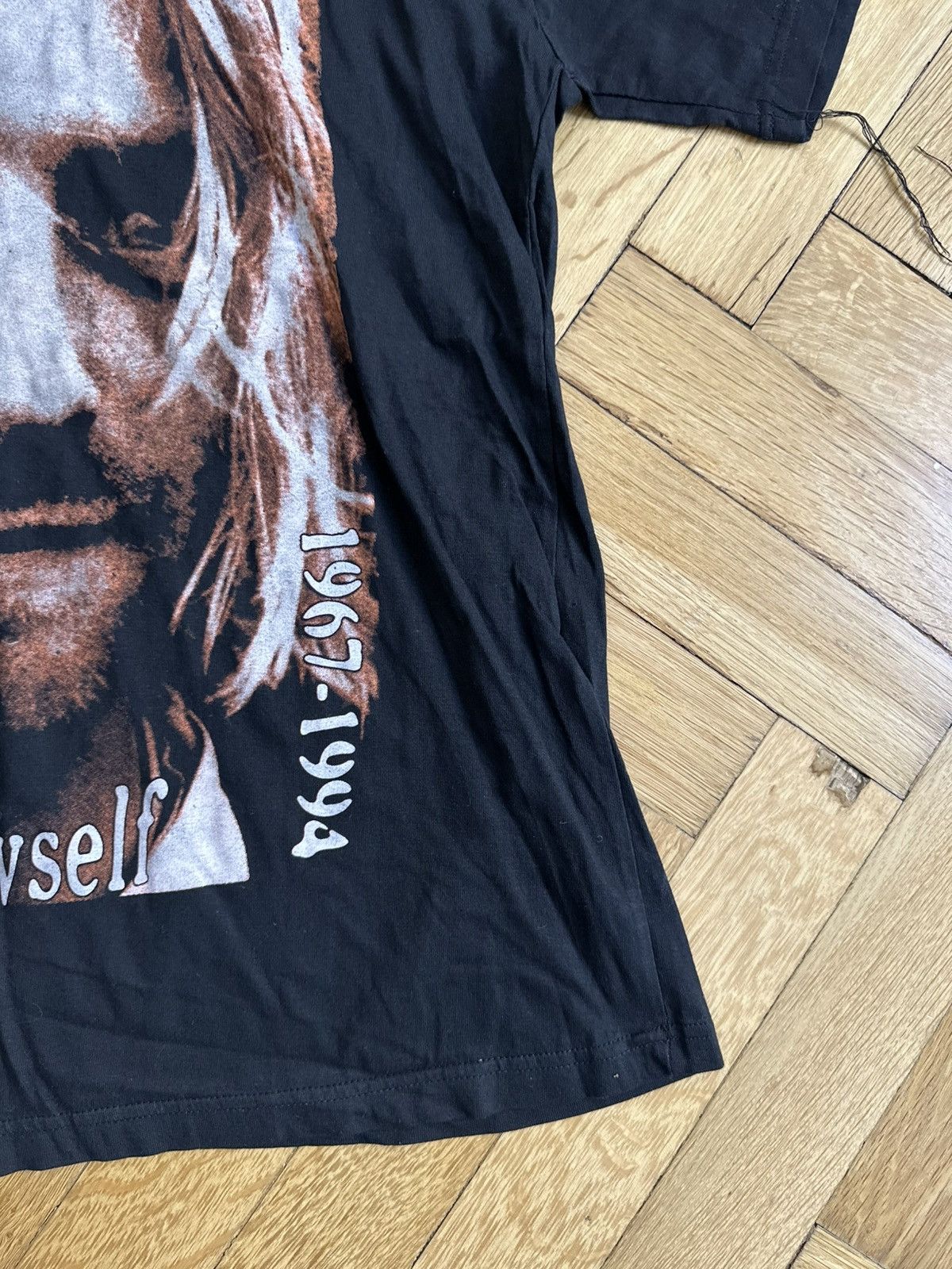 Nirvana Nirvana Curt Cobain Vintage 1994 Rare Rock T-Shirt Size US XL / EU 56 / 4 - 2 Thumbnail