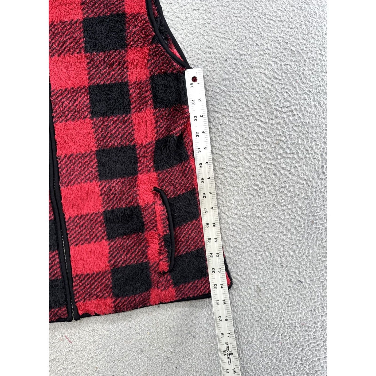 Vintage St. John's Bay Red Black Buffalo Plaid Zip Fleece Vest Women’s Size Small Size S / US 4 / IT 40 - 4 Thumbnail
