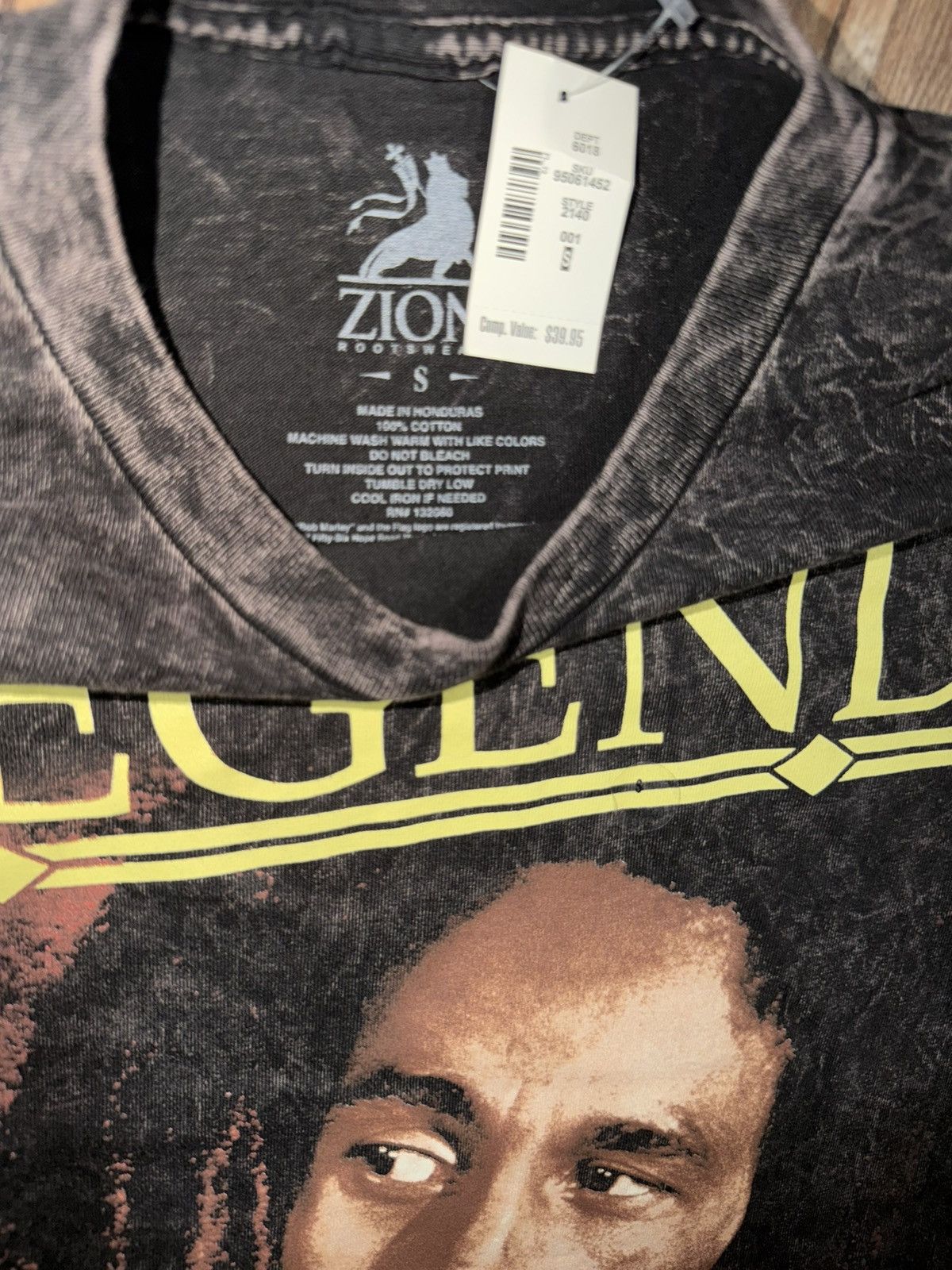 Zion Rootswear Bob Marley Legend Zion Rootswear t-shirt grey men’s small Size US S / EU 44-46 / 1 - 4 Thumbnail
