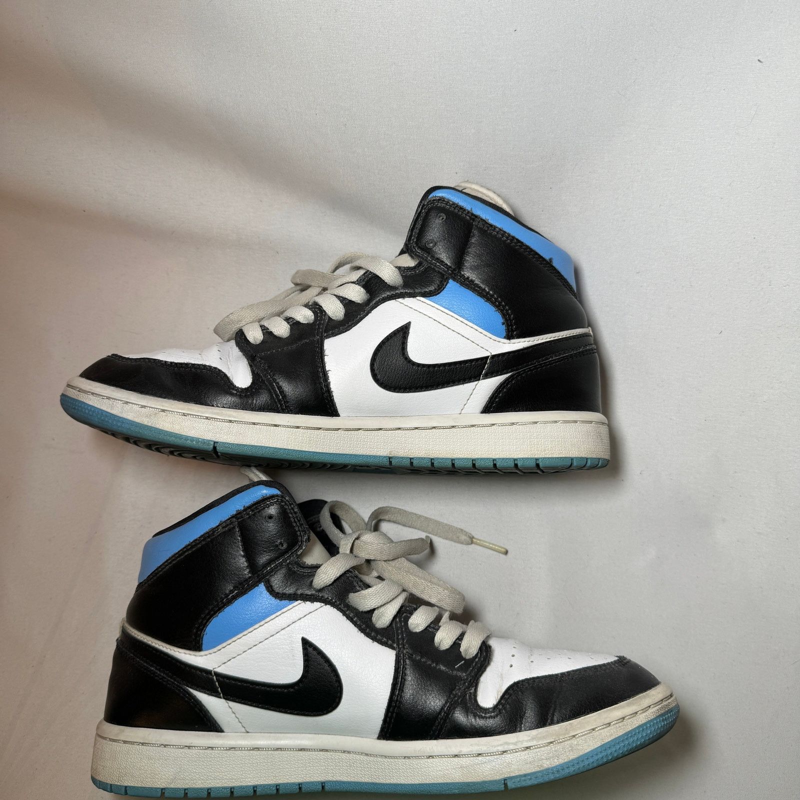 Jordan Brand × Nike Size 9 - Nike Air Jordan 1 Mid University Blue Women's Shoes Size US 9 / IT 39 - 2 Thumbnail